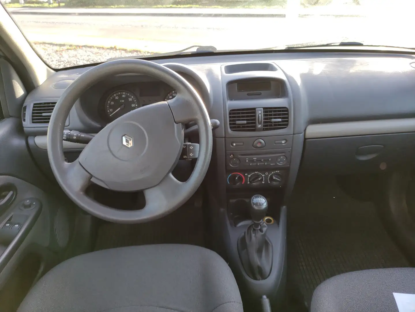 Renault Clio Clio 5-Türer 1.2 16V Silber - 1