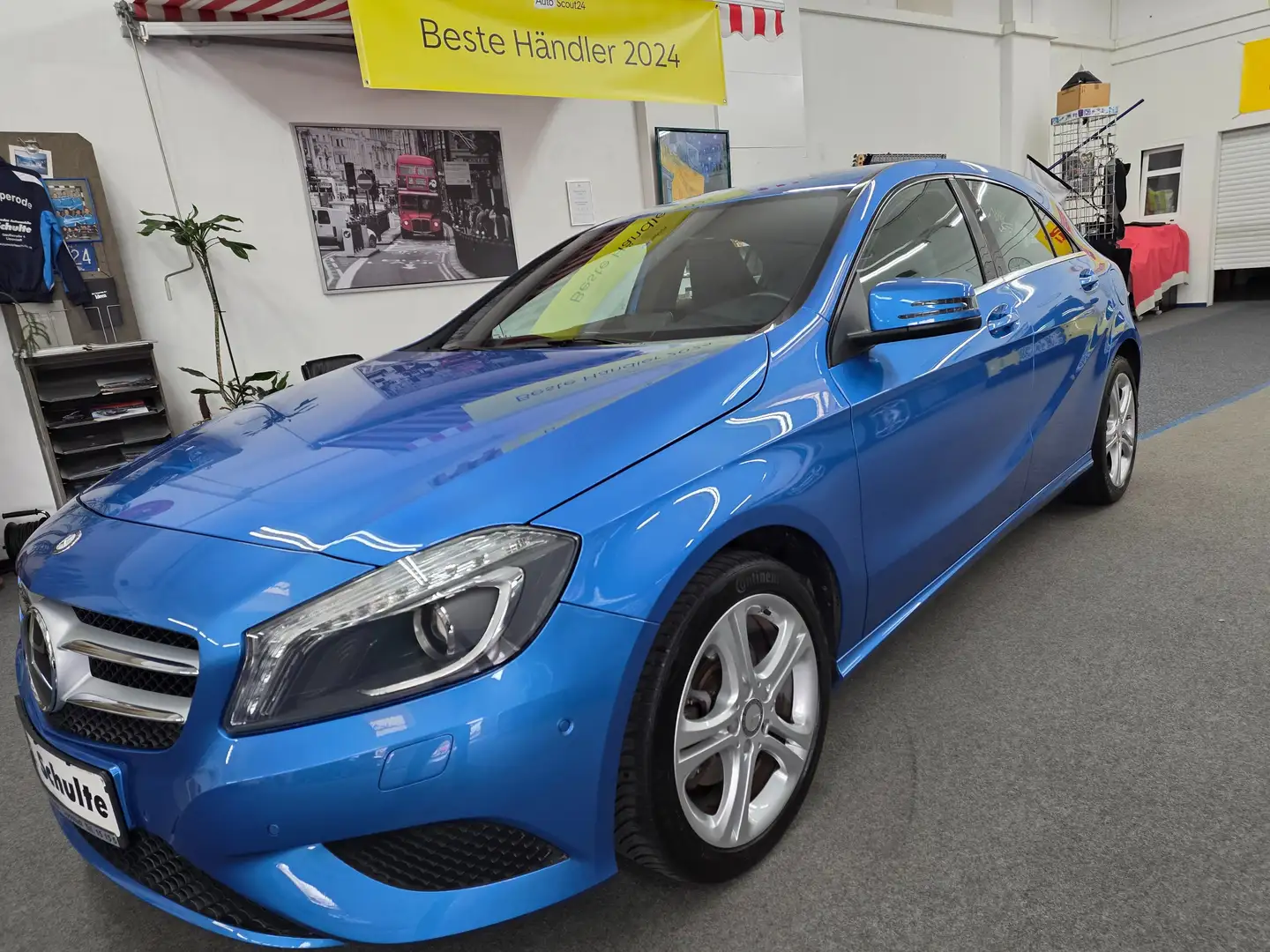 Mercedes-Benz A 180 Urban BlueEFF. Xenon,Navi,Tempom,Shz,Allwetter Blau - 1