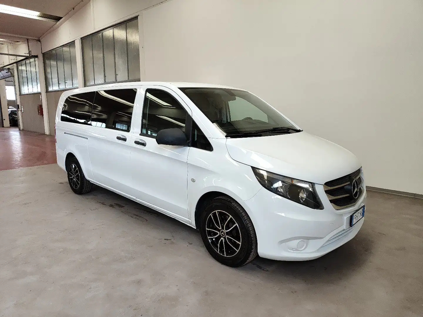 Mercedes-Benz Vito 2.0 114CDI PL Tourer Extra-Long auto Cruise 9Posti Bianco - 2