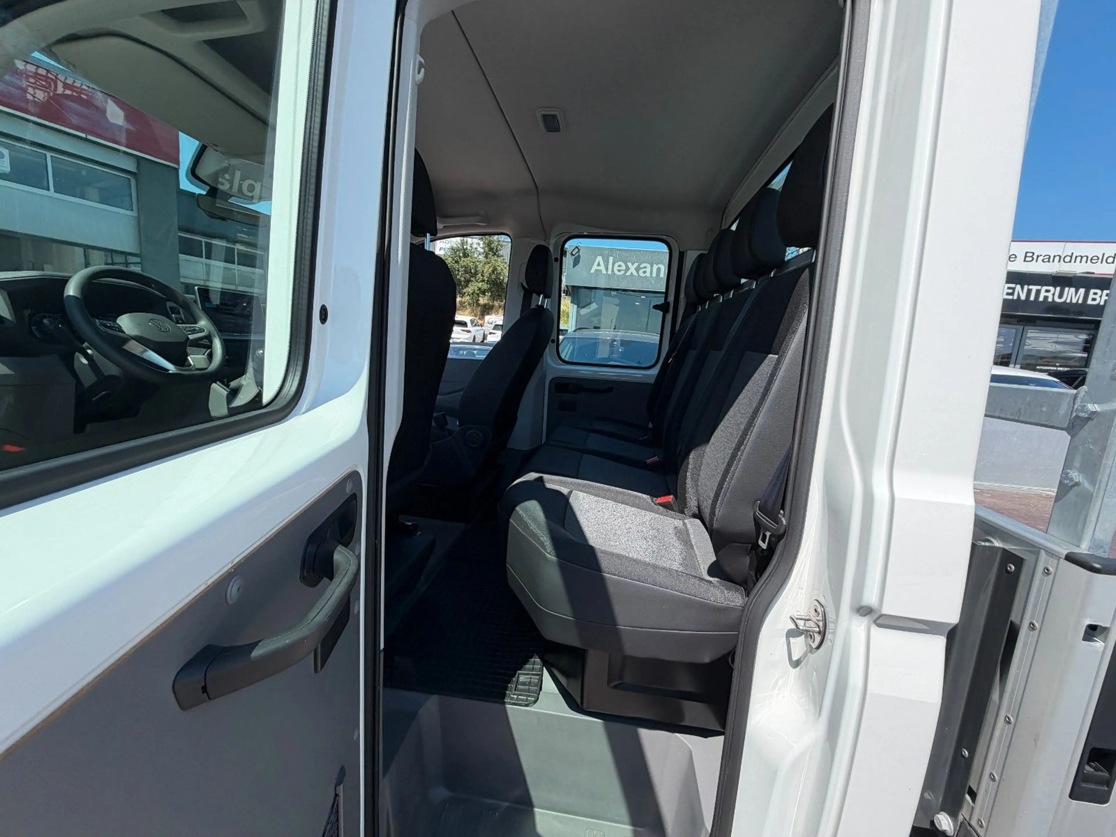 Volkswagen Crafter Pritsche 35 DOKA Mittellang*6-Sitzer — photo 15