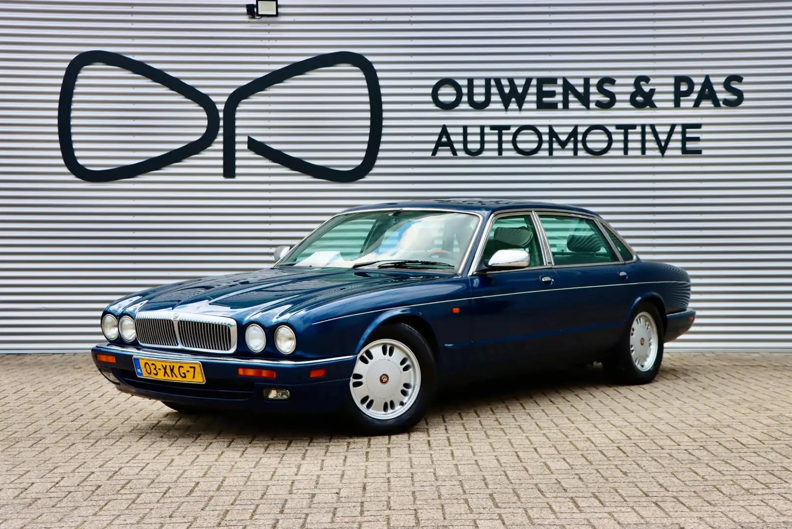 Daimler Six 4.0 | VERLENGD | DAKJE | APK T/M 12-2027 Blau - 1