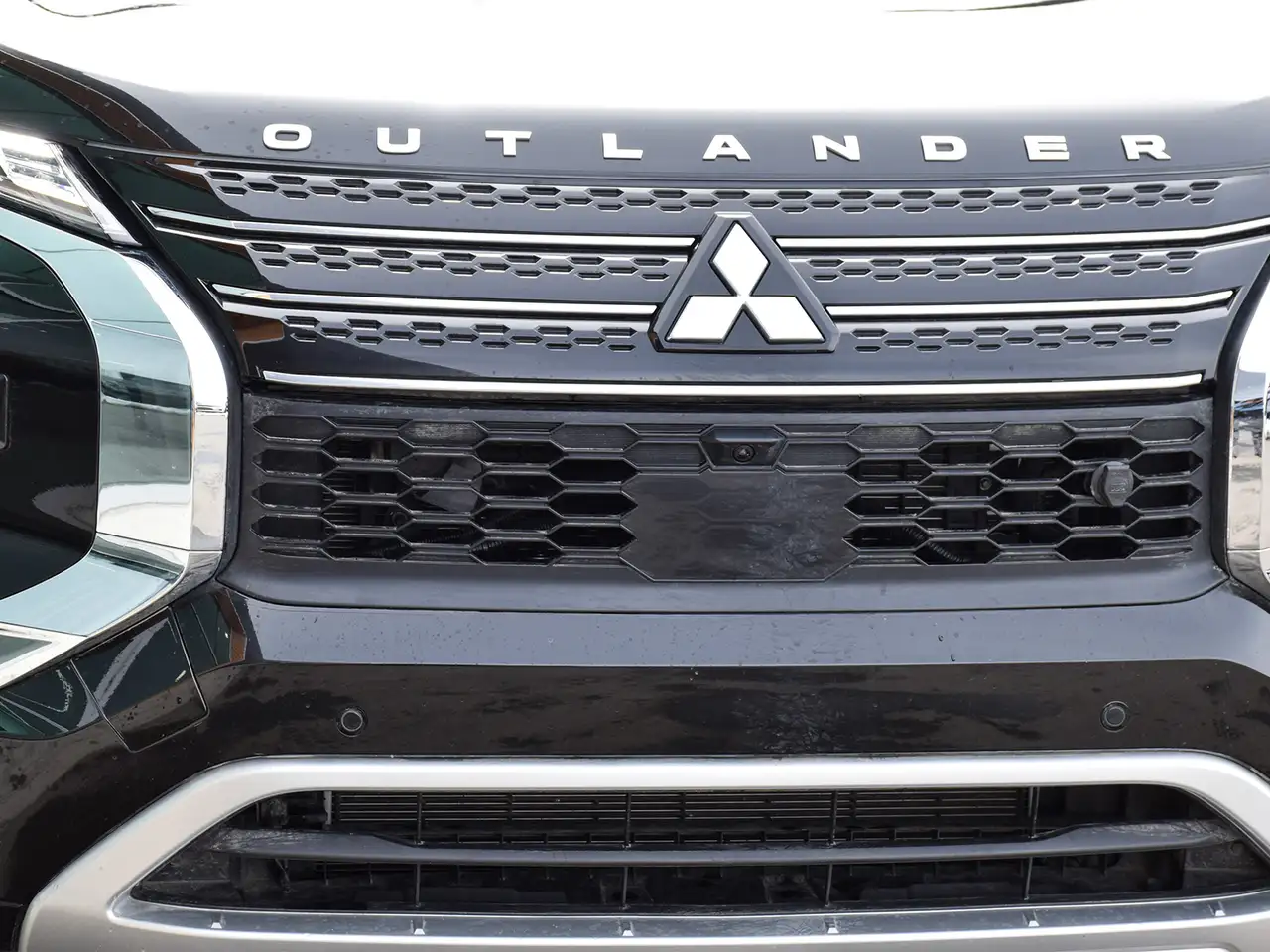 Mitsubishi Outlander снимка Mitsubishi Outlander