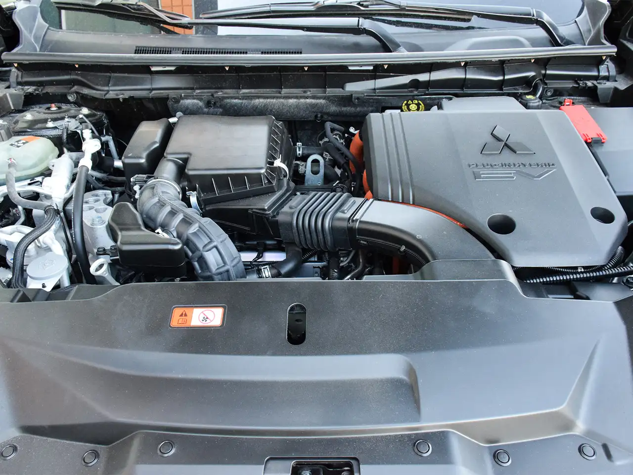 Mitsubishi Outlander снимка Mitsubishi Outlander