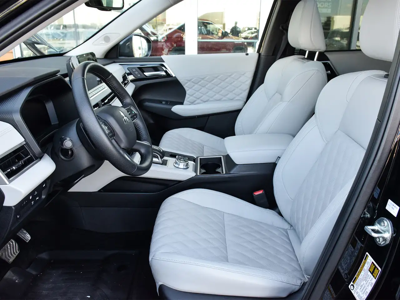 Mitsubishi Outlander снимка Mitsubishi Outlander