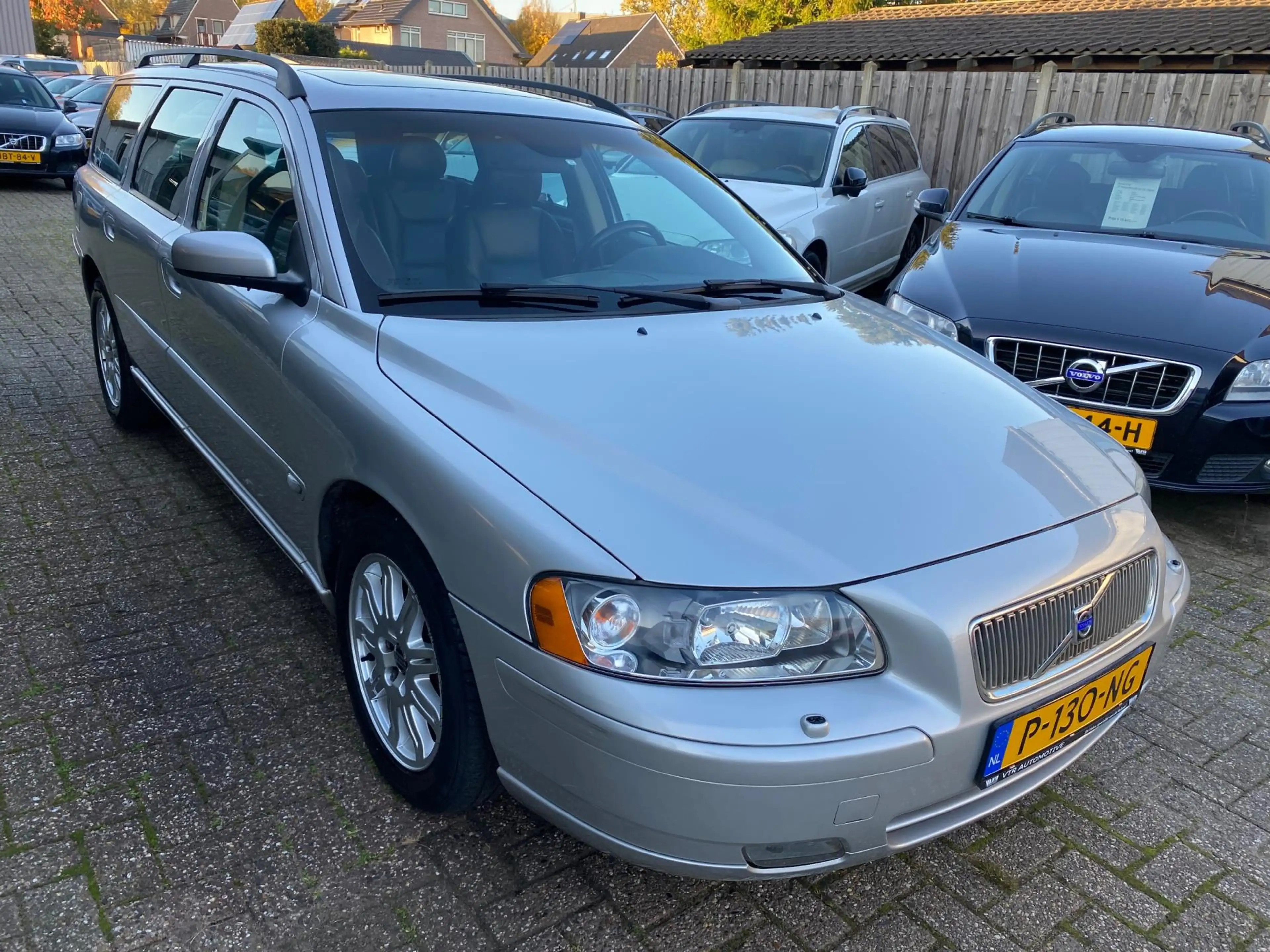 Volvo V70 2.4 Momentum LEER / SUNROOF / PDC / TREKHAAK — photo 5