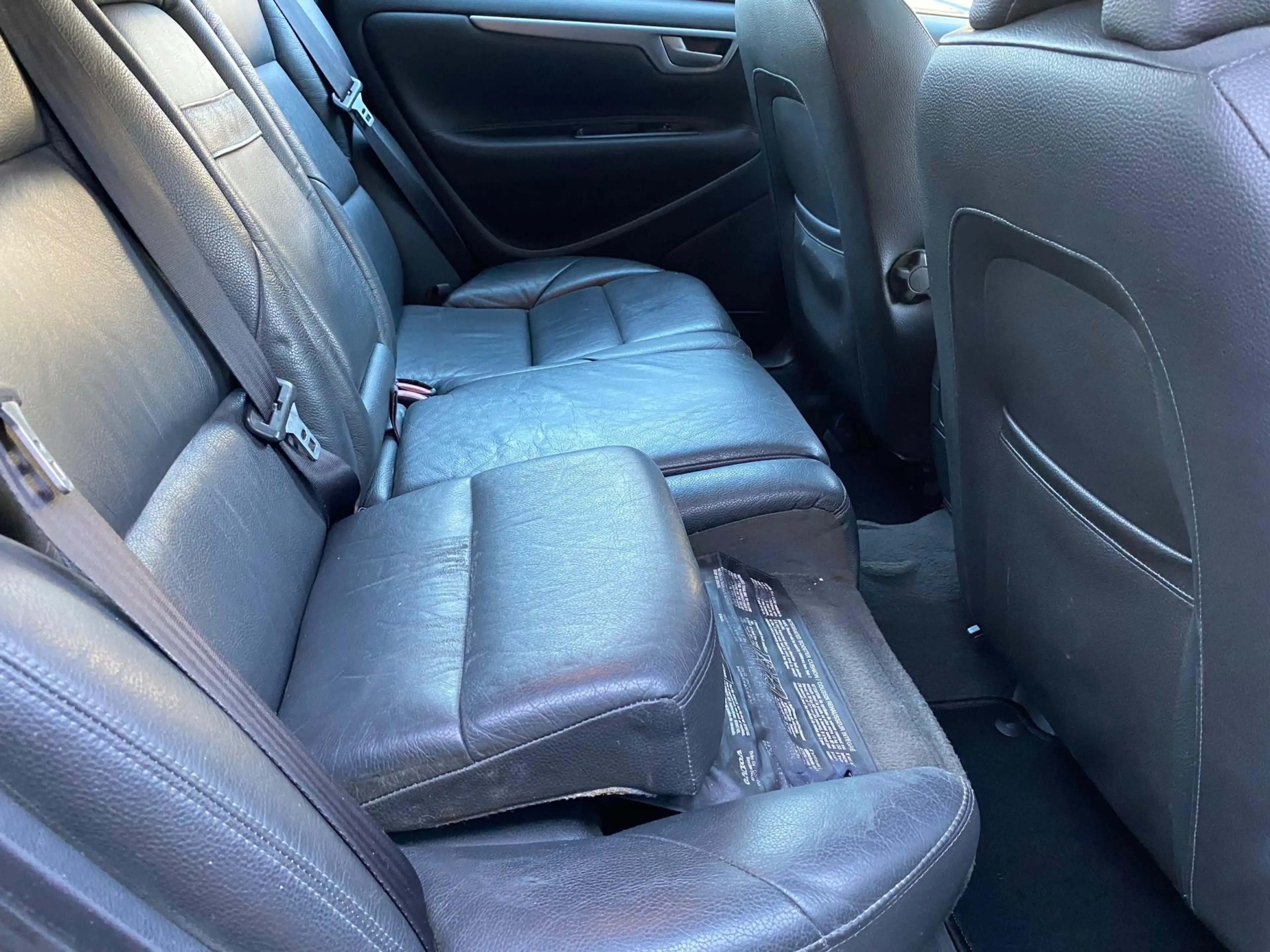 Volvo V70 2.4 Momentum LEER / SUNROOF / PDC / TREKHAAK — photo 12