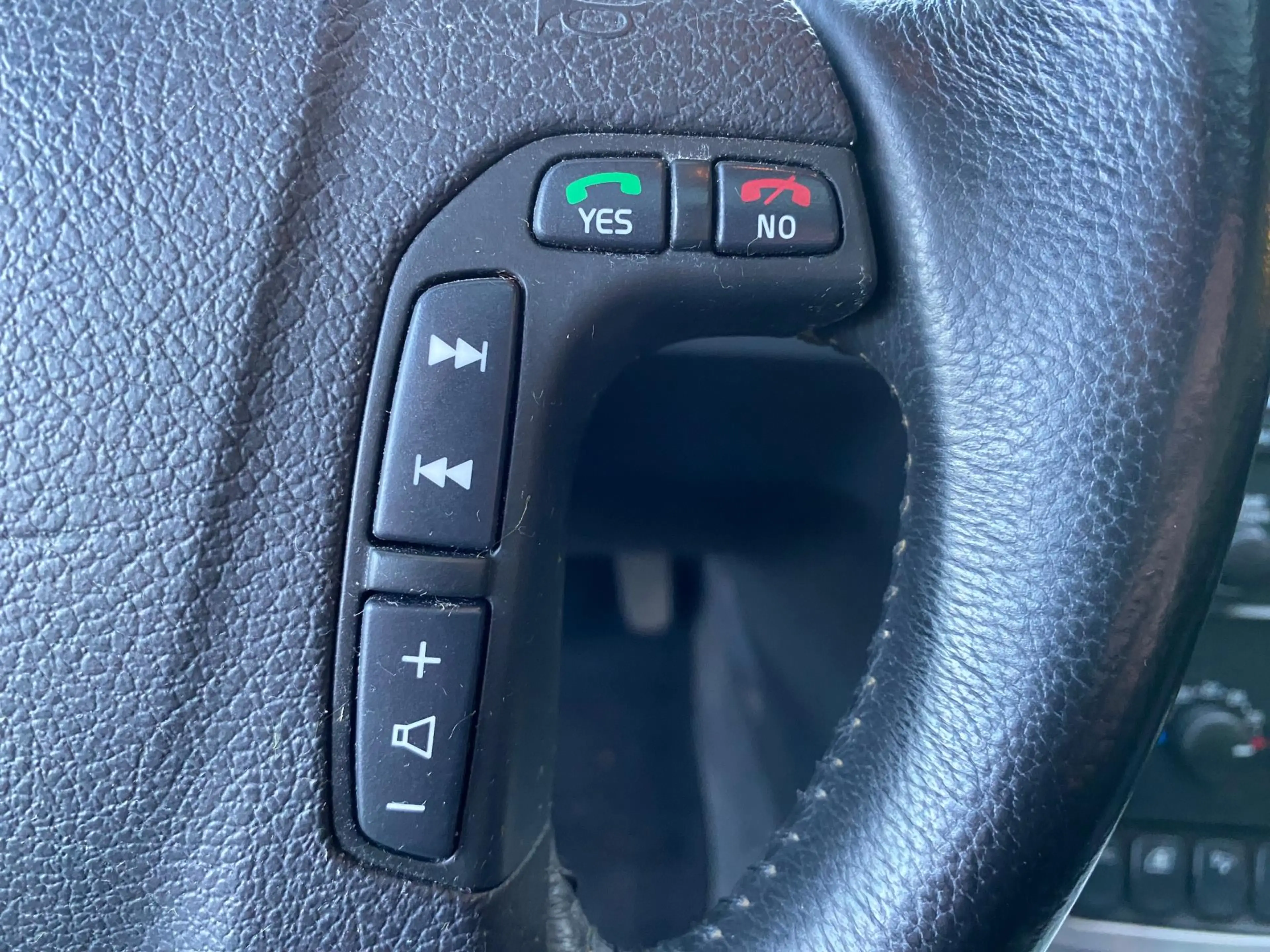 Volvo V70 2.4 Momentum LEER / SUNROOF / PDC / TREKHAAK — photo 14