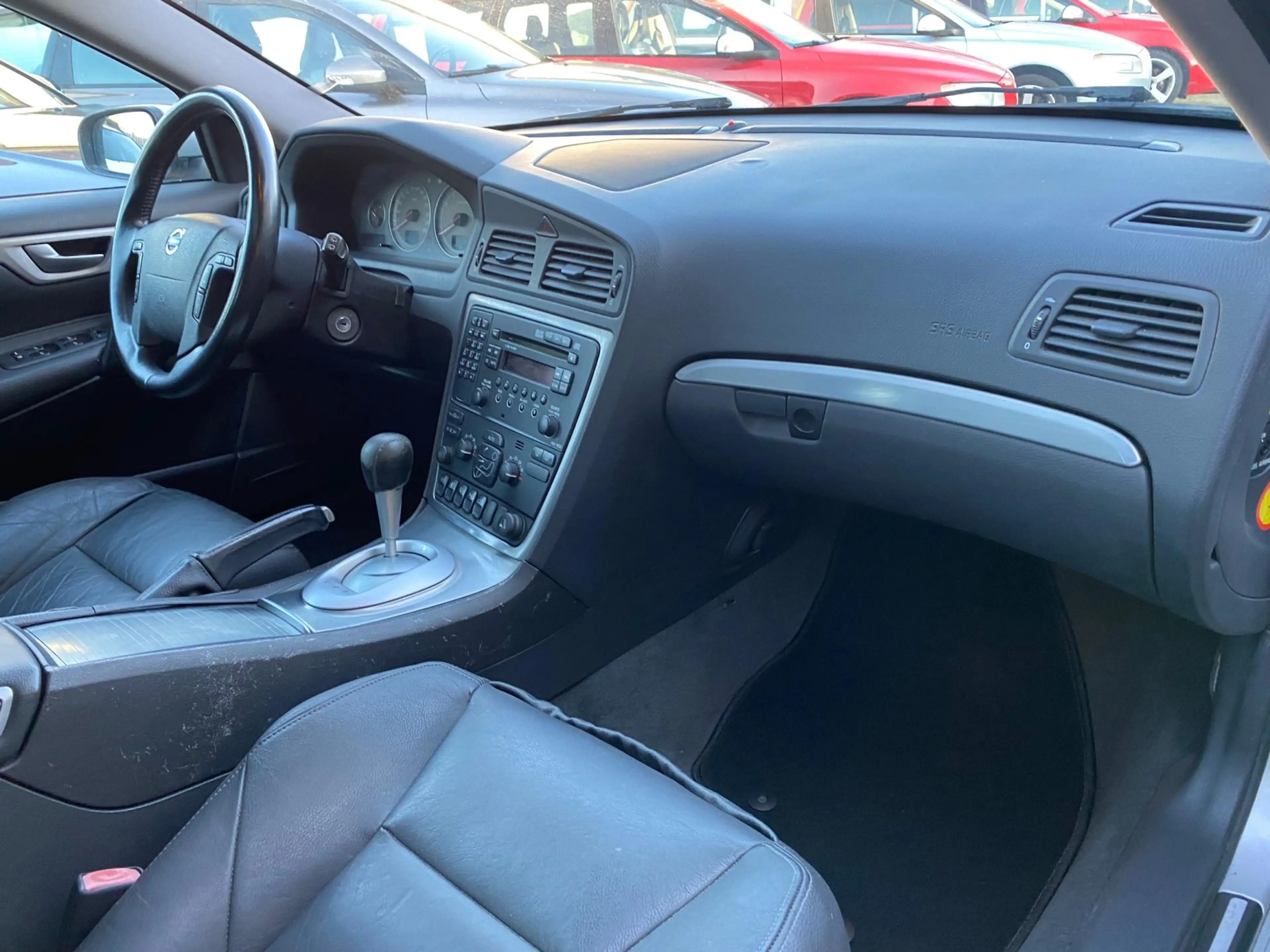 Volvo V70 2.4 Momentum LEER / SUNROOF / PDC / TREKHAAK — photo 9