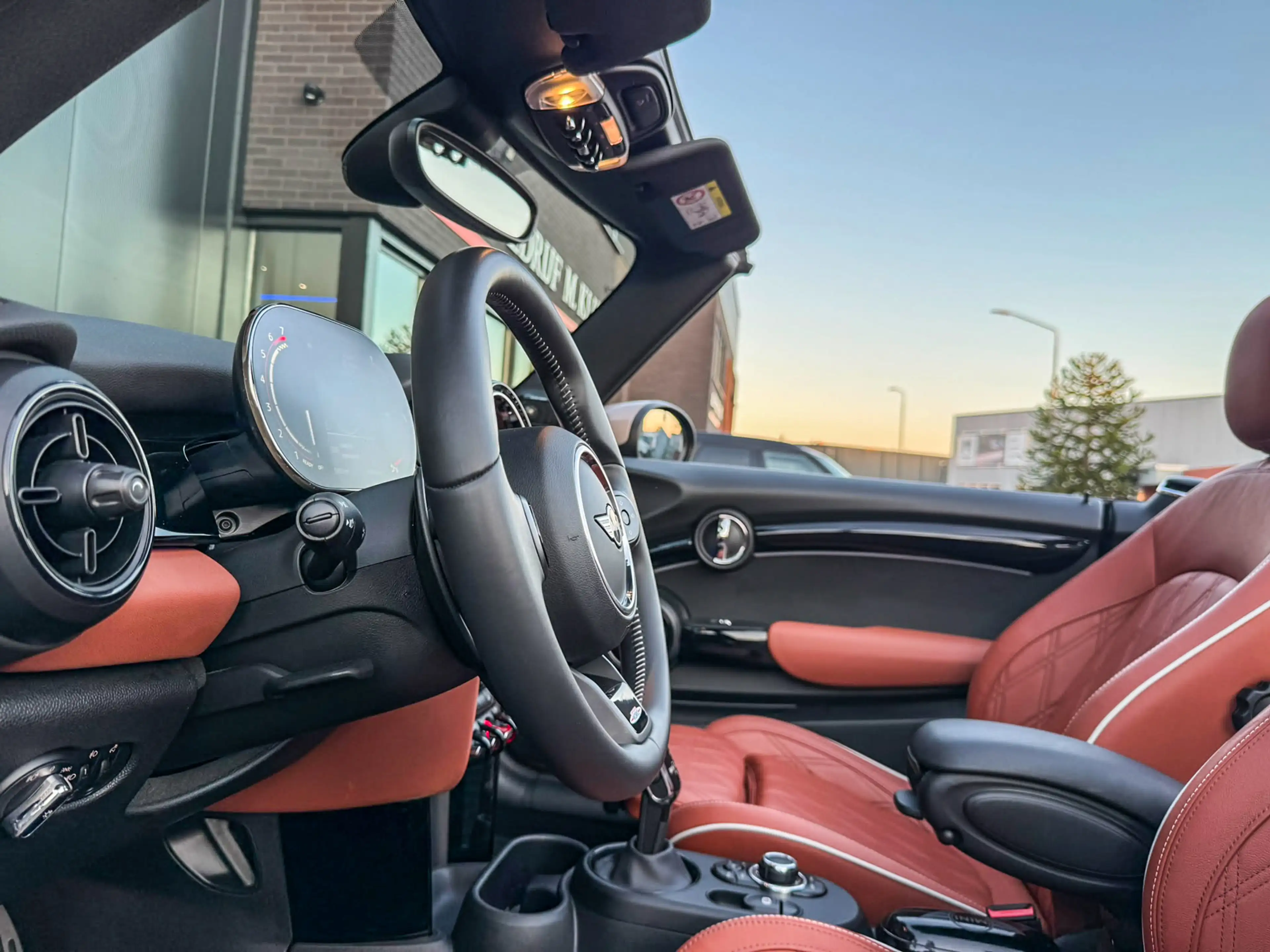 MINI John Cooper Works Cabrio 2.0 JCW Pack F1 aut Rooftopgrey/Bruin leer/Camera/ — photo 24