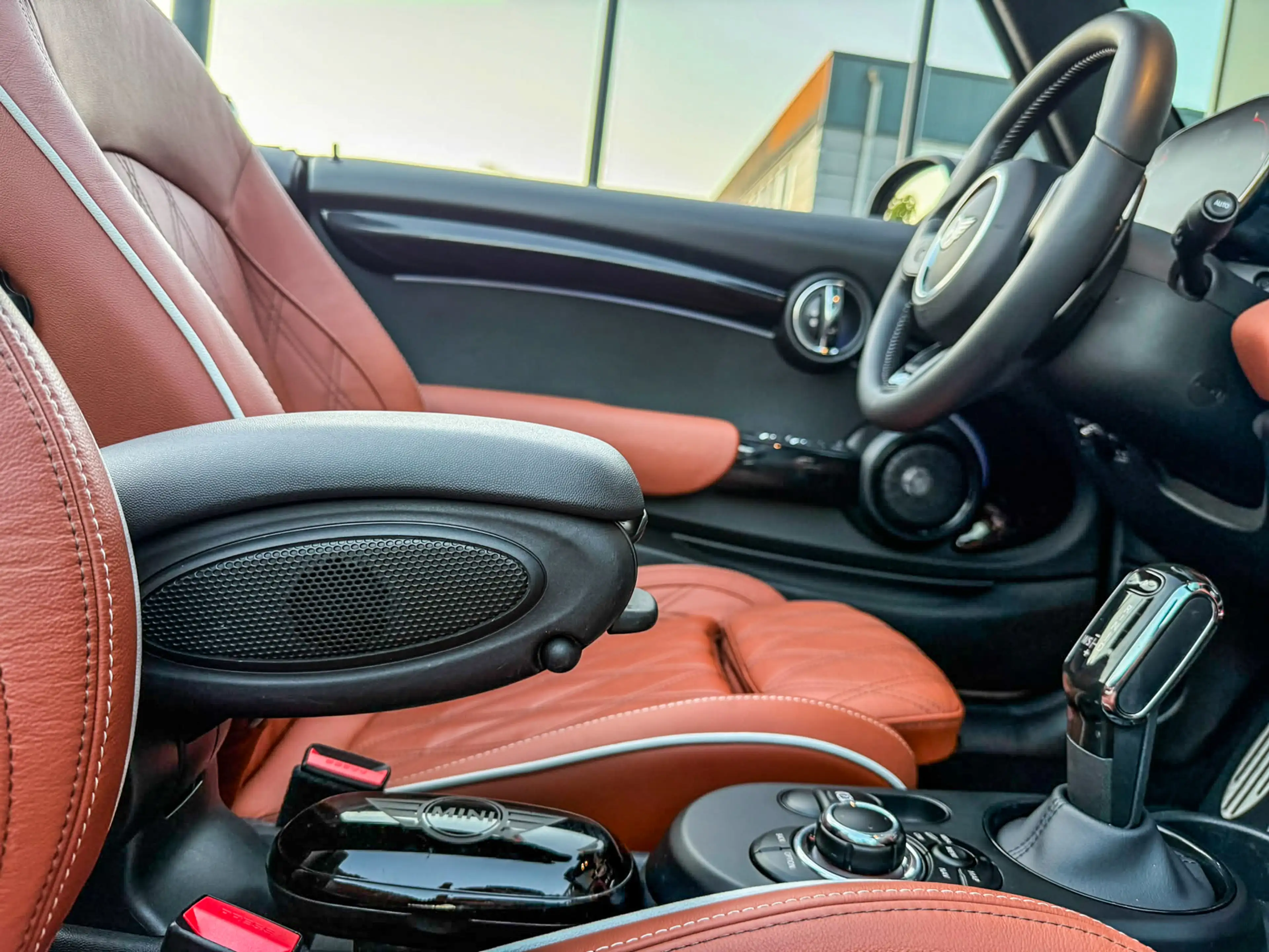 MINI John Cooper Works Cabrio 2.0 JCW Pack F1 aut Rooftopgrey/Bruin leer/Camera/ — photo 12