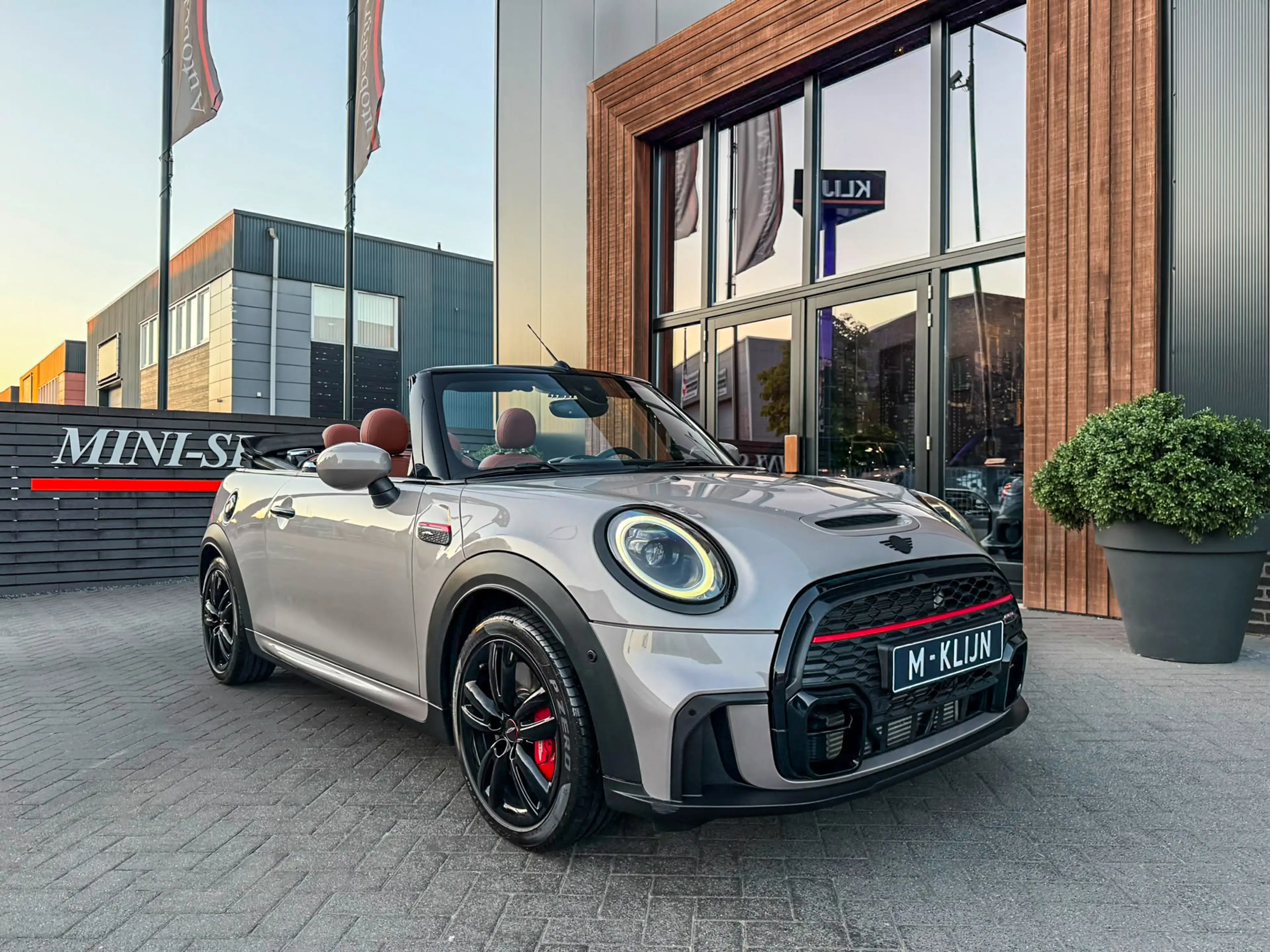 MINI John Cooper Works Cabrio 2.0 JCW Pack F1 aut Rooftopgrey/Bruin leer/Camera/ — photo 15
