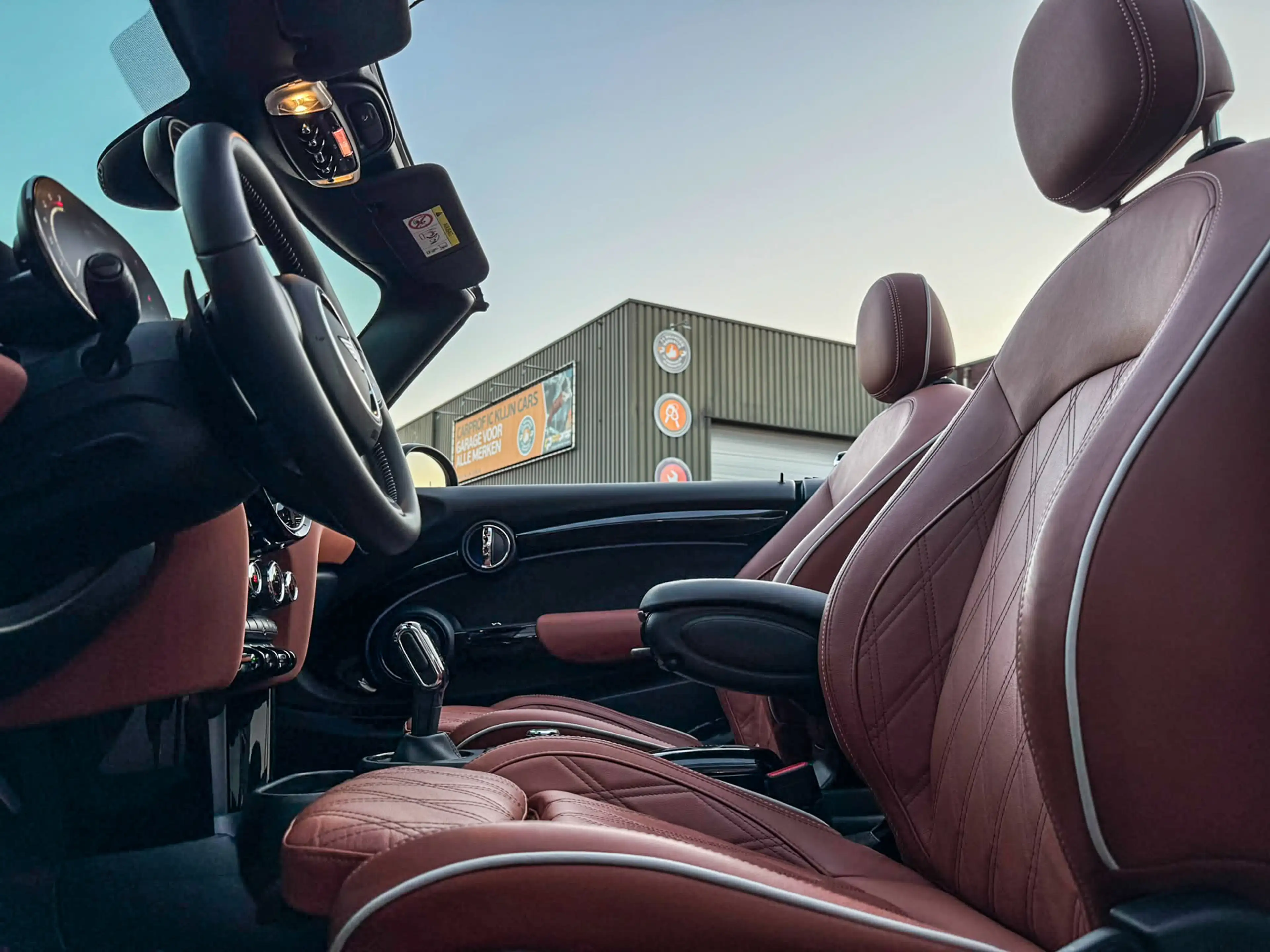 MINI John Cooper Works Cabrio 2.0 JCW Pack F1 aut Rooftopgrey/Bruin leer/Camera/ — photo 32