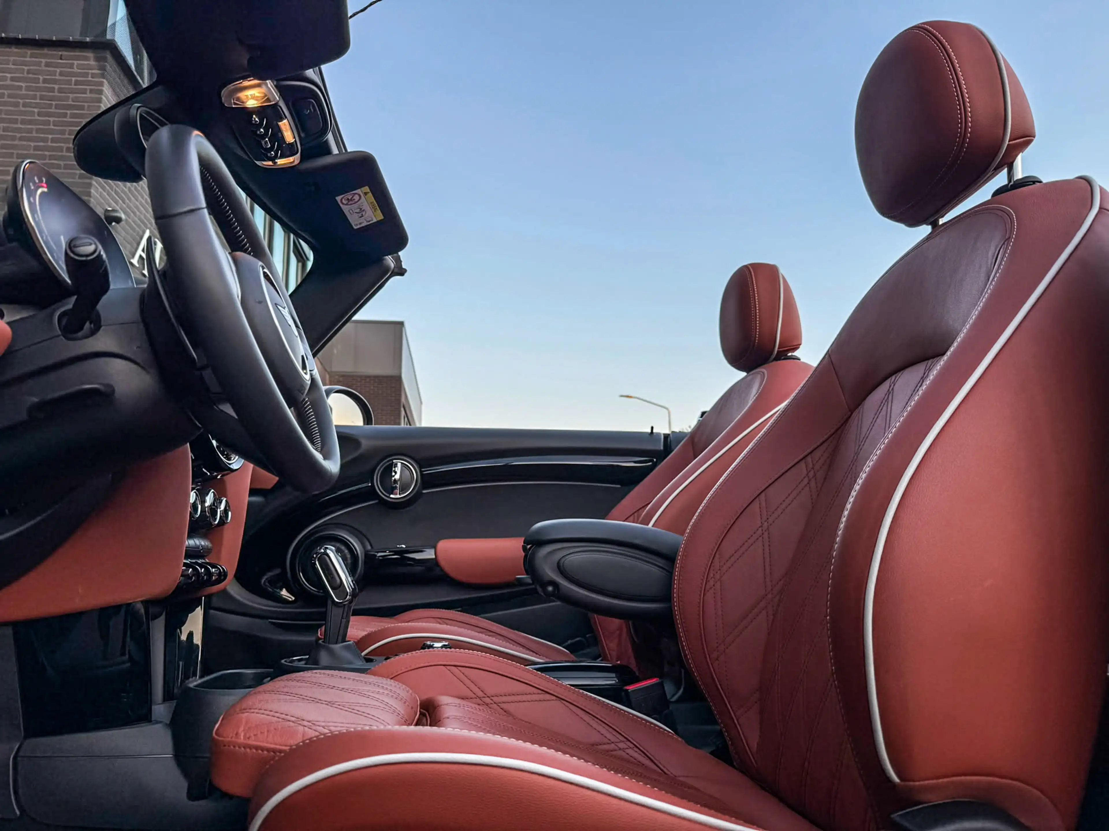 MINI John Cooper Works Cabrio 2.0 JCW Pack F1 aut Rooftopgrey/Bruin leer/Camera/ — photo 4
