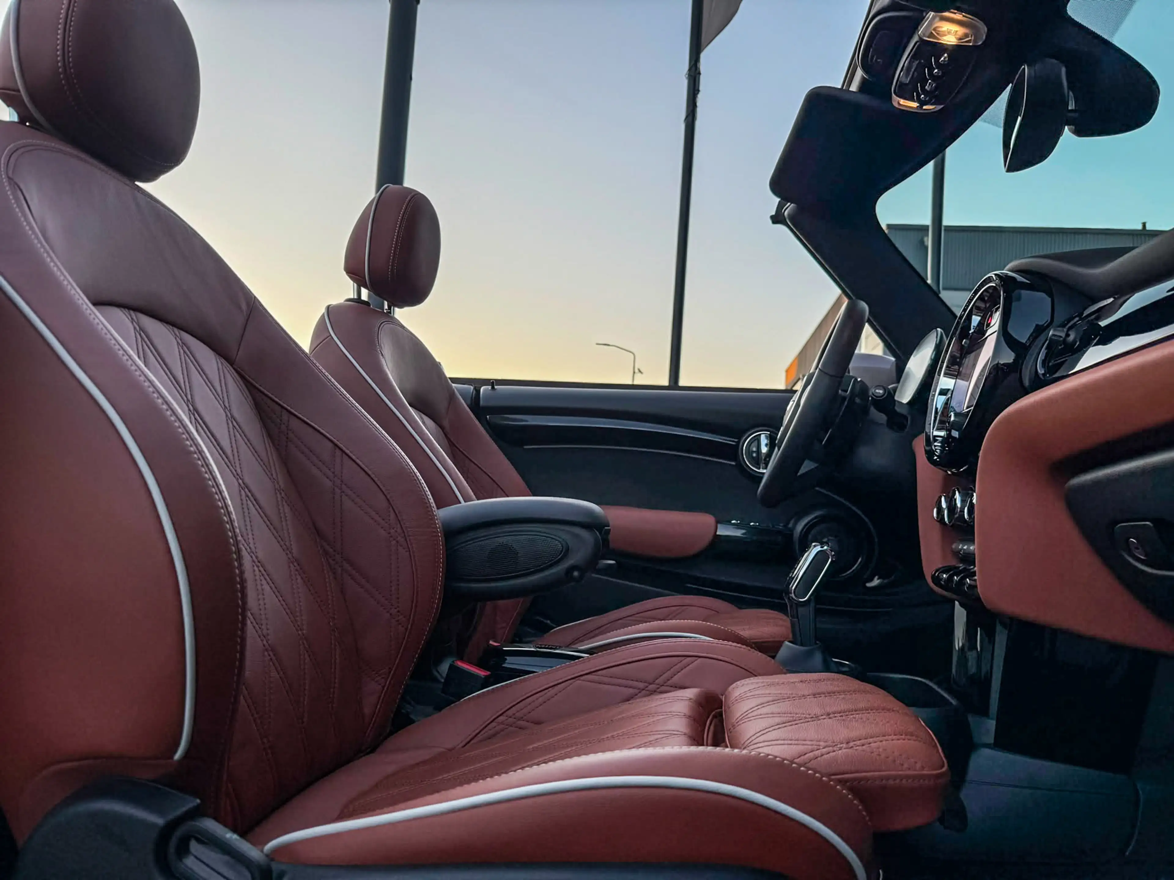 MINI John Cooper Works Cabrio 2.0 JCW Pack F1 aut Rooftopgrey/Bruin leer/Camera/ — photo 14