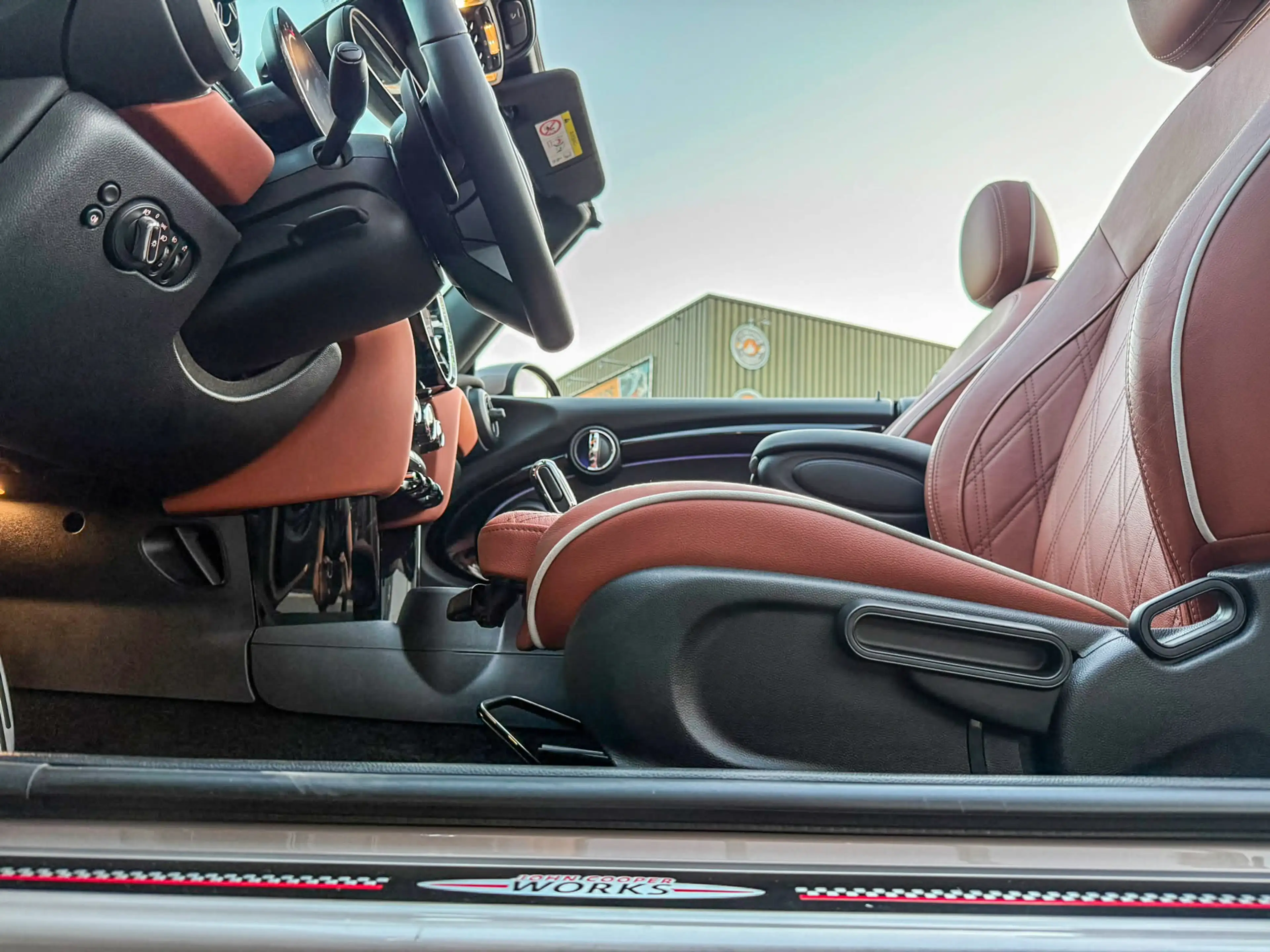 MINI John Cooper Works Cabrio 2.0 JCW Pack F1 aut Rooftopgrey/Bruin leer/Camera/ — photo 22