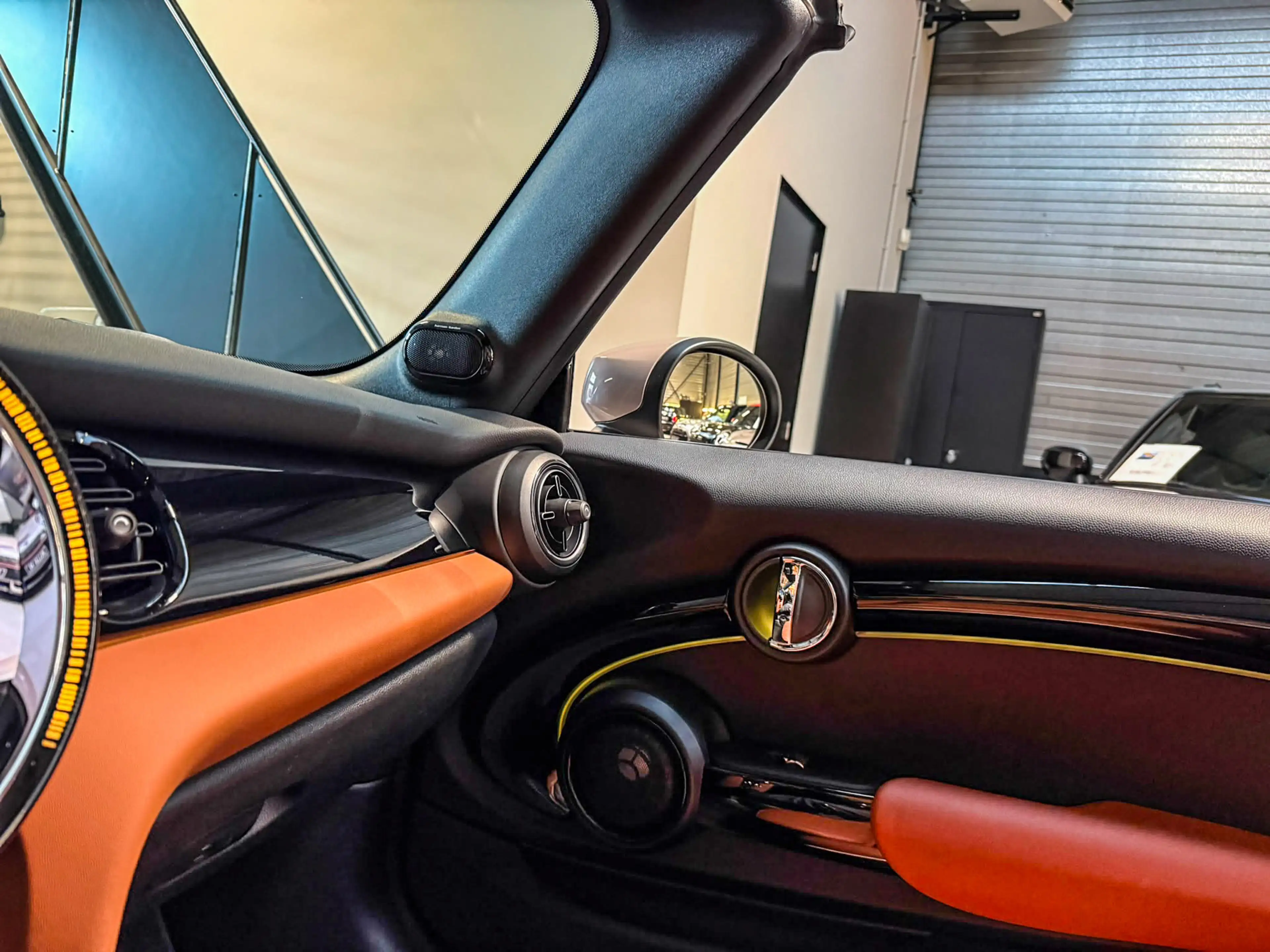 MINI John Cooper Works Cabrio 2.0 JCW Pack F1 aut Rooftopgrey/Bruin leer/Camera/ — photo 6