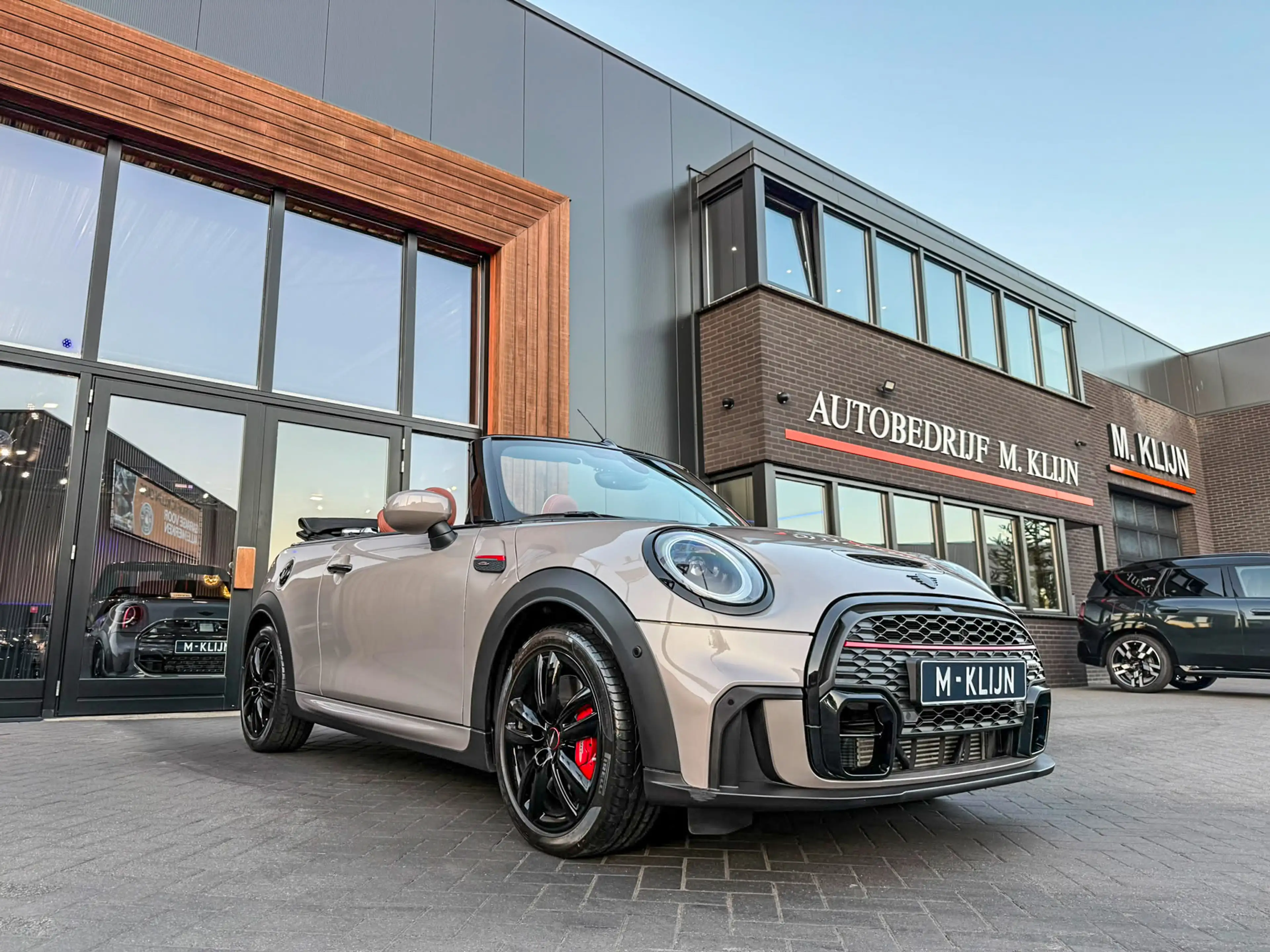 MINI John Cooper Works Cabrio 2.0 JCW Pack F1 aut Rooftopgrey/Bruin leer/Camera/