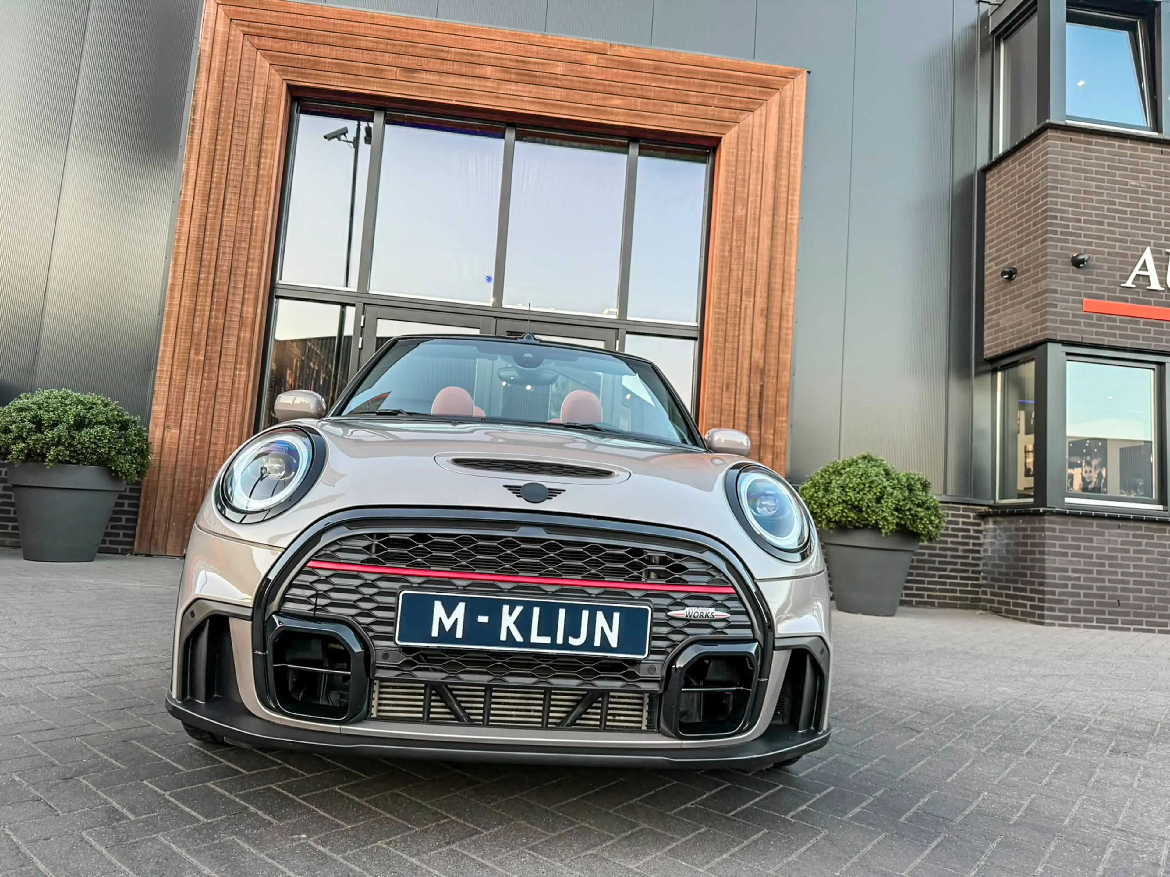 MINI John Cooper Works Cabrio 2.0 JCW Pack F1 aut Rooftopgrey/Bruin leer/Camera/ — photo 3