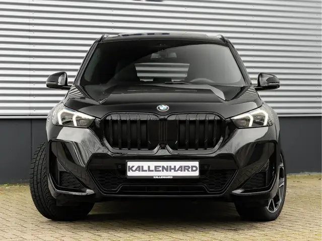 BMW X1 view 5