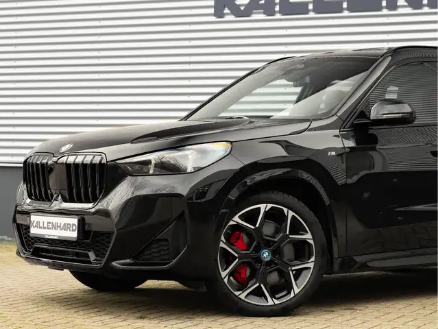 BMW X1 view 8