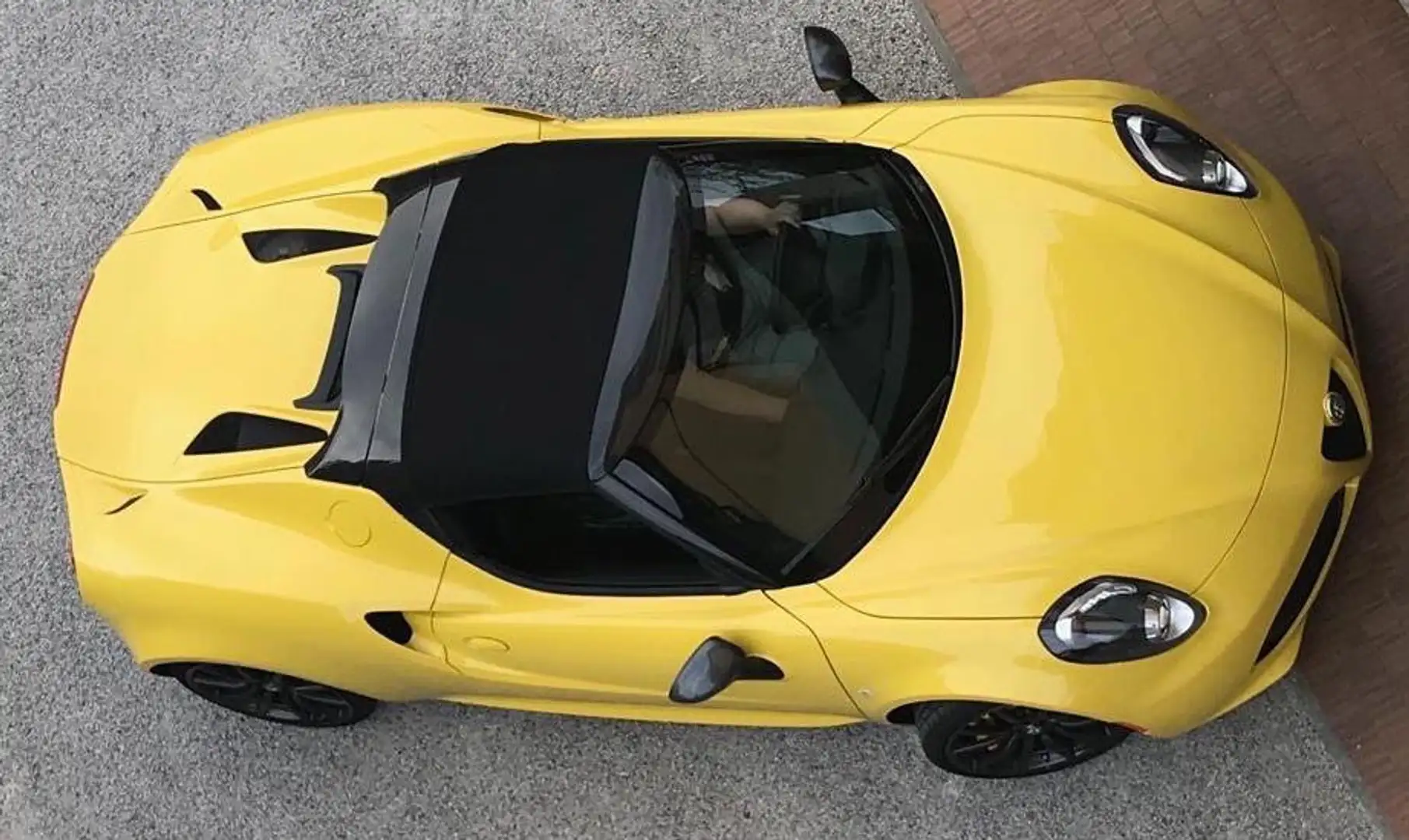 Alfa Romeo 4C 4C Spider 1750 tbi 240cv tct Giallo - 2