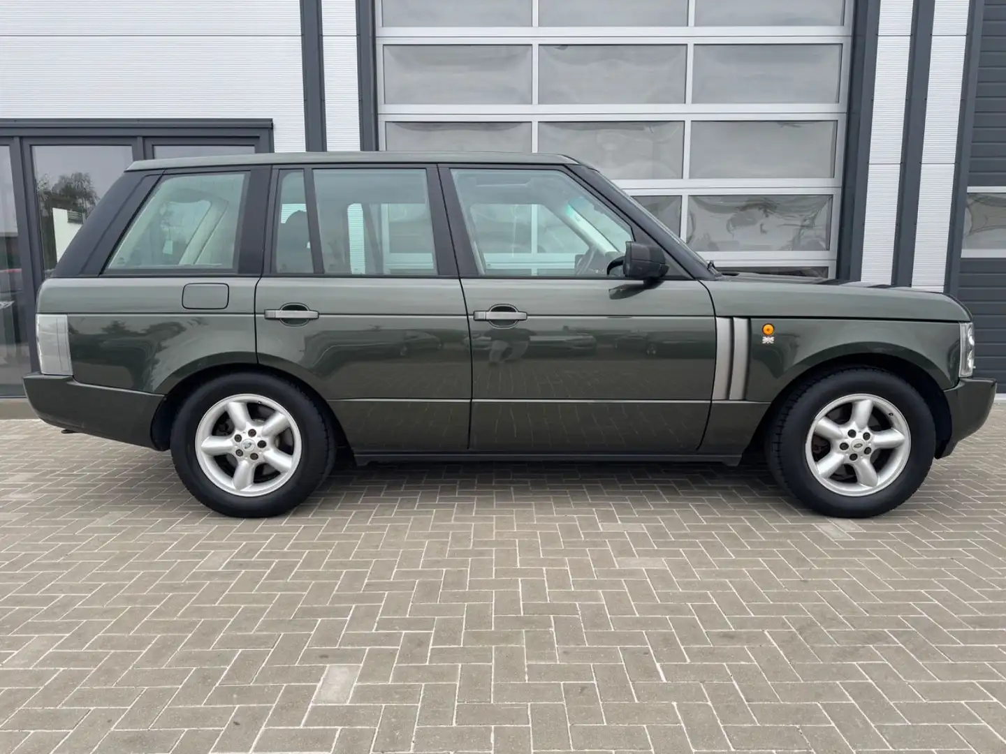 Land Rover Range Rover V8 LEDER MEMORY XENON AHK 2. HAND Grün - 2