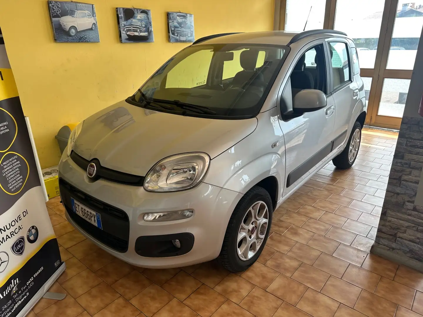 Fiat Panda 0.9 TwinAir Turbo Natural Power Trekking Argento - 2