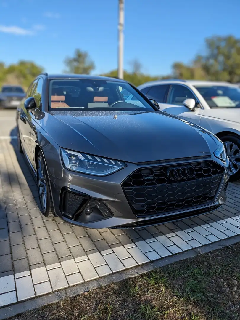 Audi A4 Avant 40 TDI quattro S tronic edition one Grau - 1