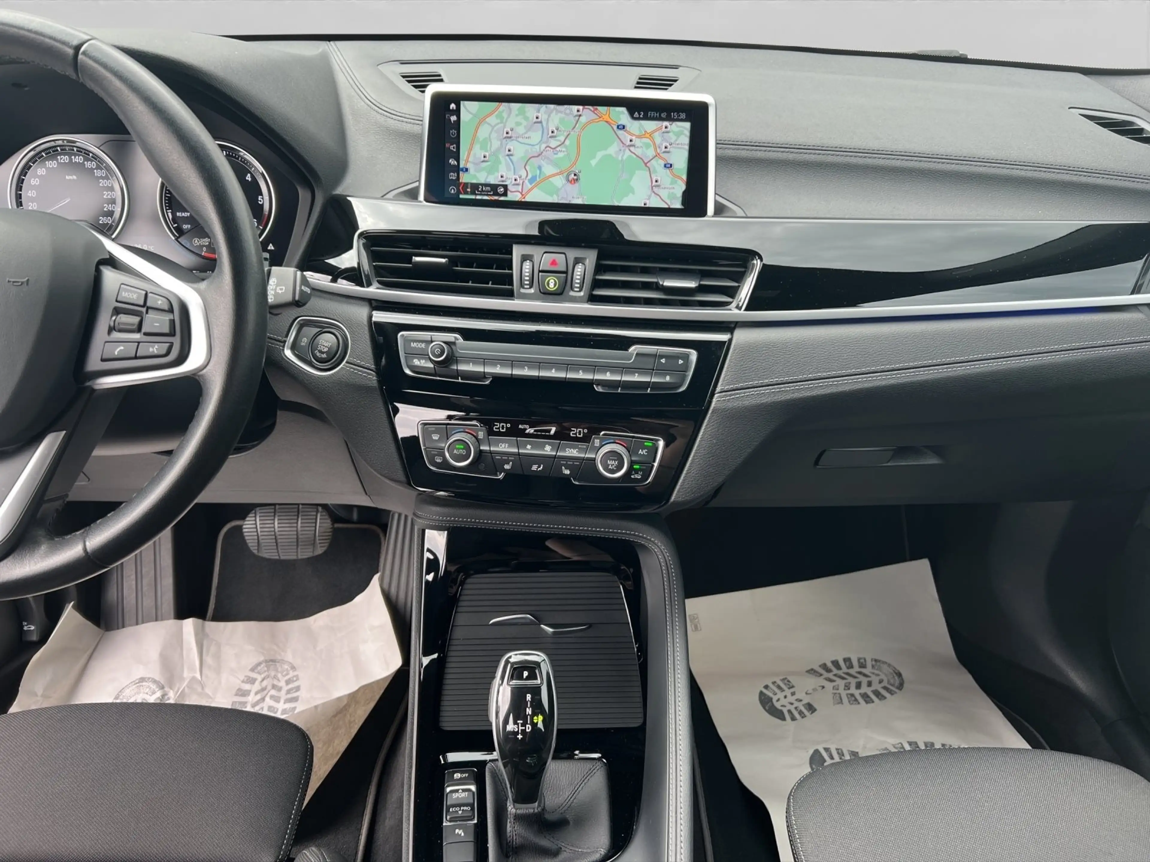 BMW X2 sDrive18d Navi Tempomat AHK — photo 11