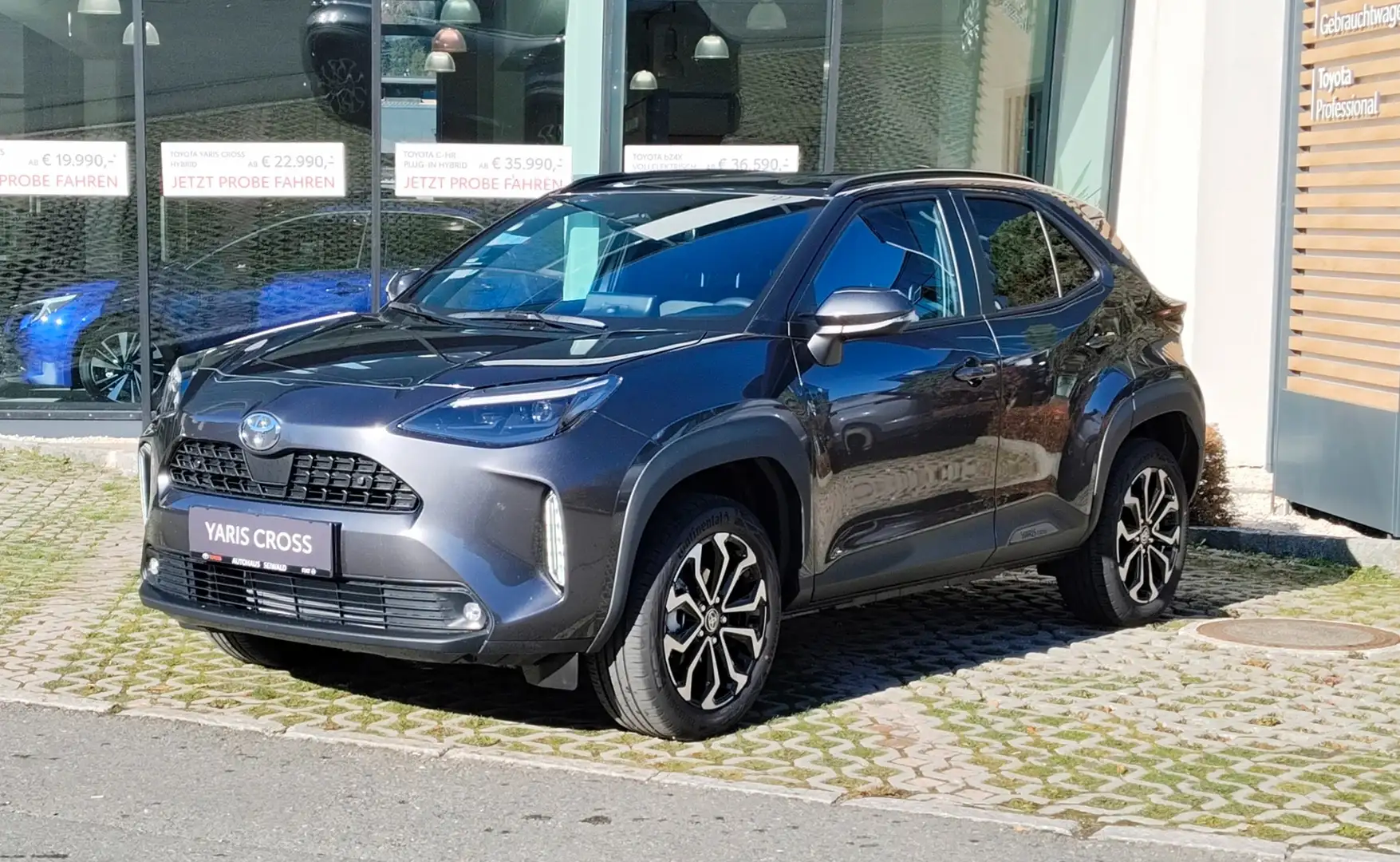 Toyota Yaris Cross Yaris Cross 1,5 VVT-i Hybrid Active Drive AWD-i Grau - 1