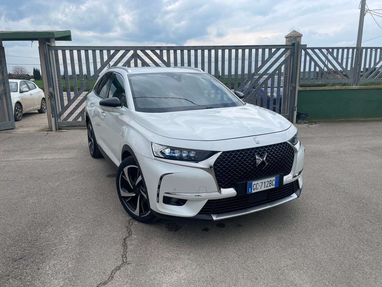DS Automobiles DS 7 Crossback 1.5 bluehdi Grand Chic 130cv auto OPERA-PELLE-LED