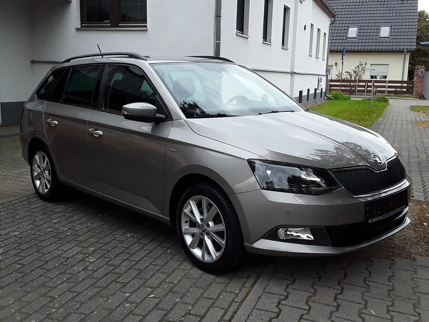 Skoda Fabia Fabia III Combi 1.0 TSI Clever,Klimaautom,Navigat. Beige - 2