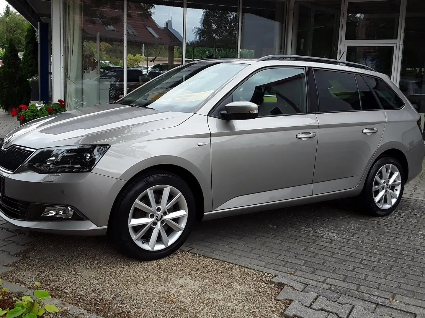 Skoda Fabia Fabia III Combi 1.0 TSI Clever,Klimaautom,Navigat. Beige - 1