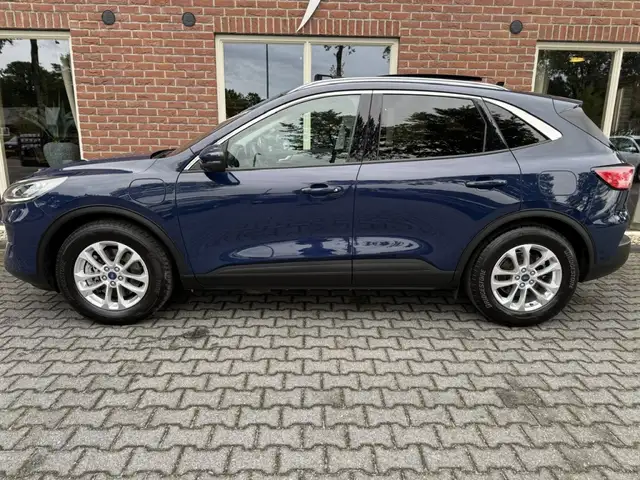 Ford Kuga view 2