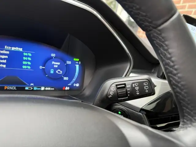 Ford Kuga view 25