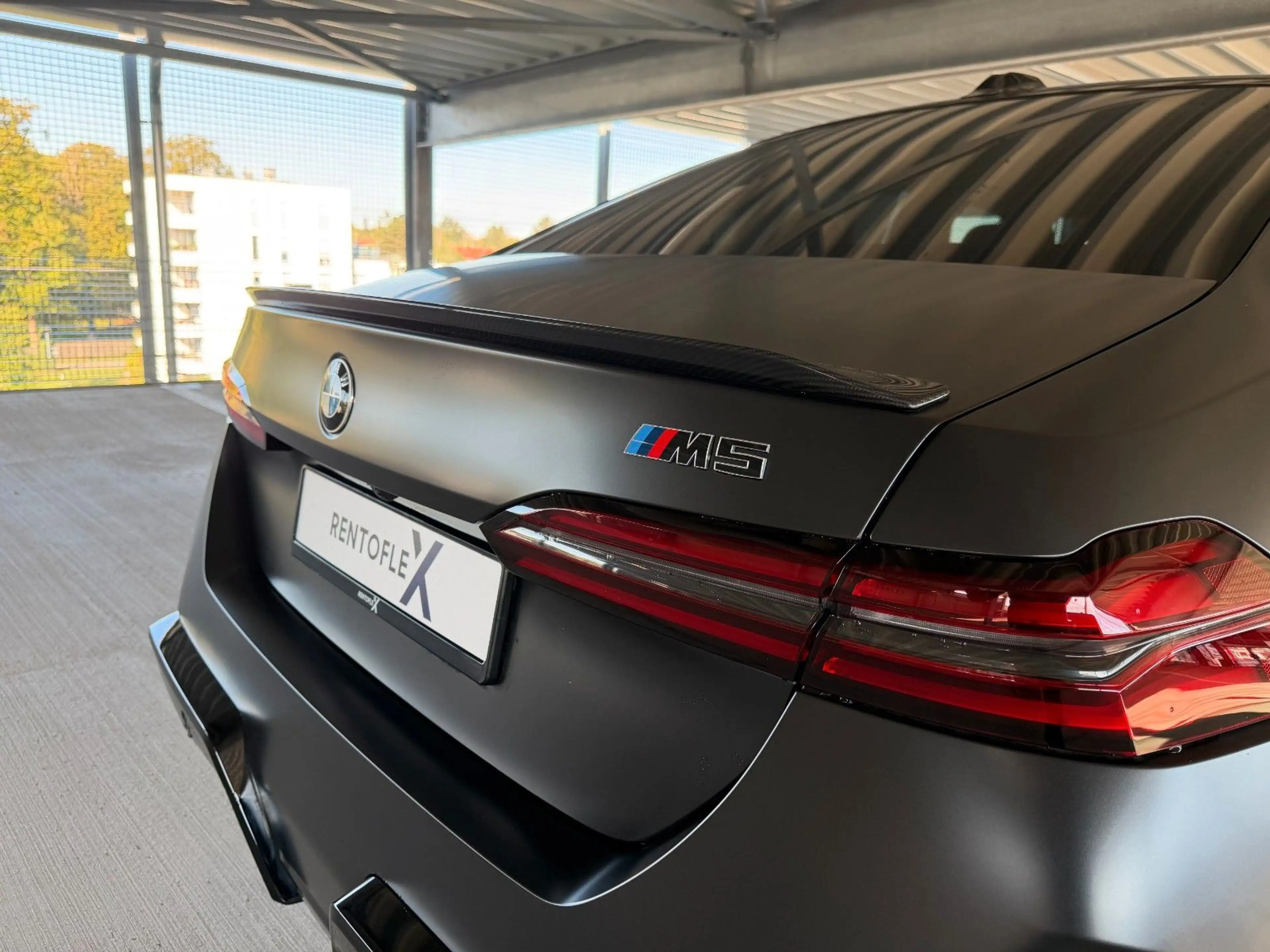 BMW M5 Lim. ULTIMATE/CARBON 100% voll — photo 9