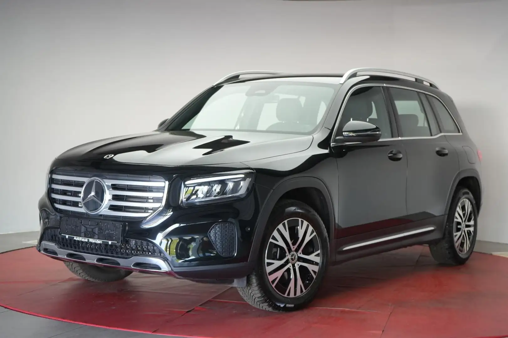 Mercedes-Benz GLB 200 d Navi/Distronic/Kamera/Lane/ Černá - 2