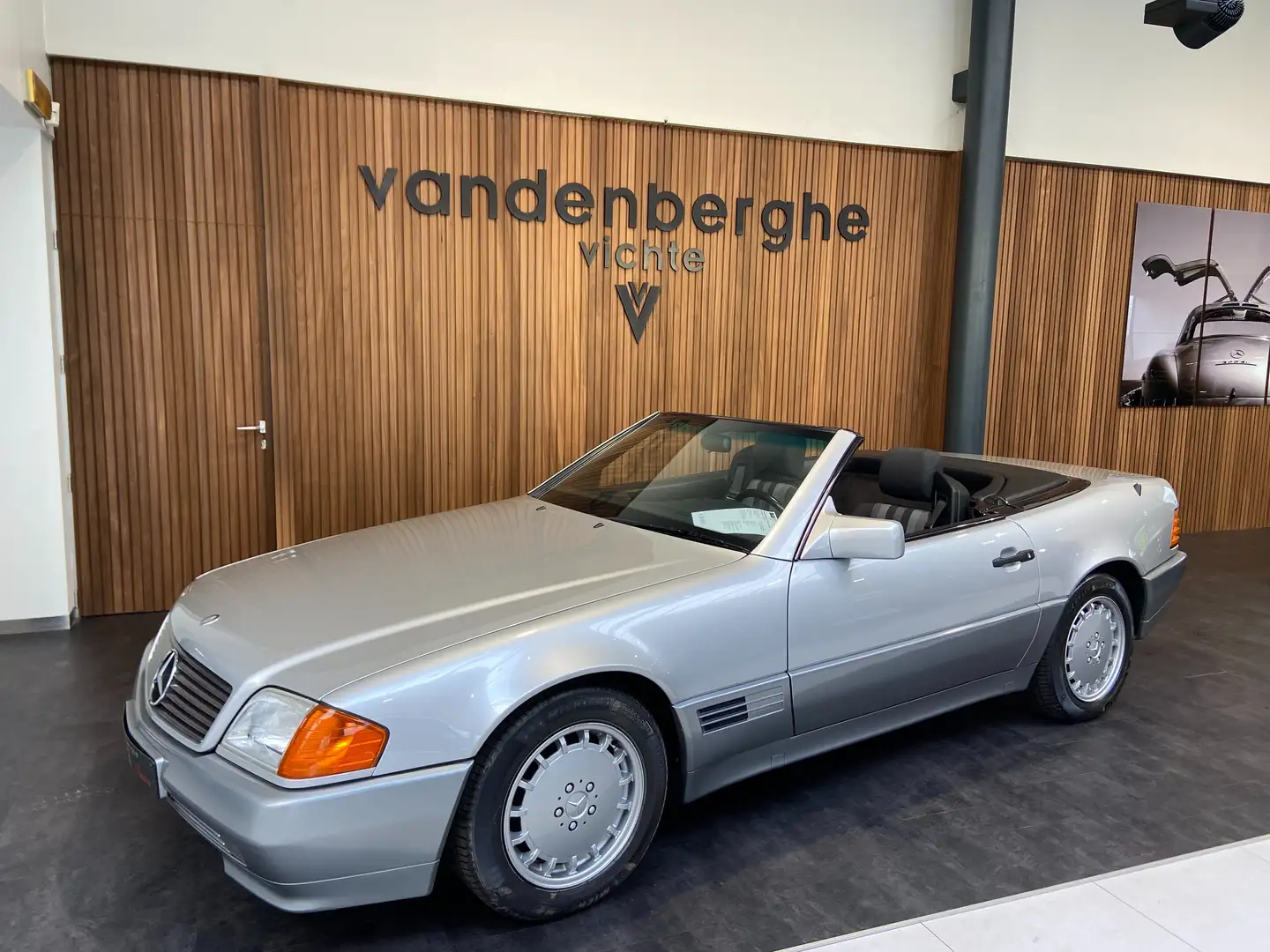 Mercedes-Benz SL 300 24 klepper - automaat - eerste lak - topper!!! Plateado - 1