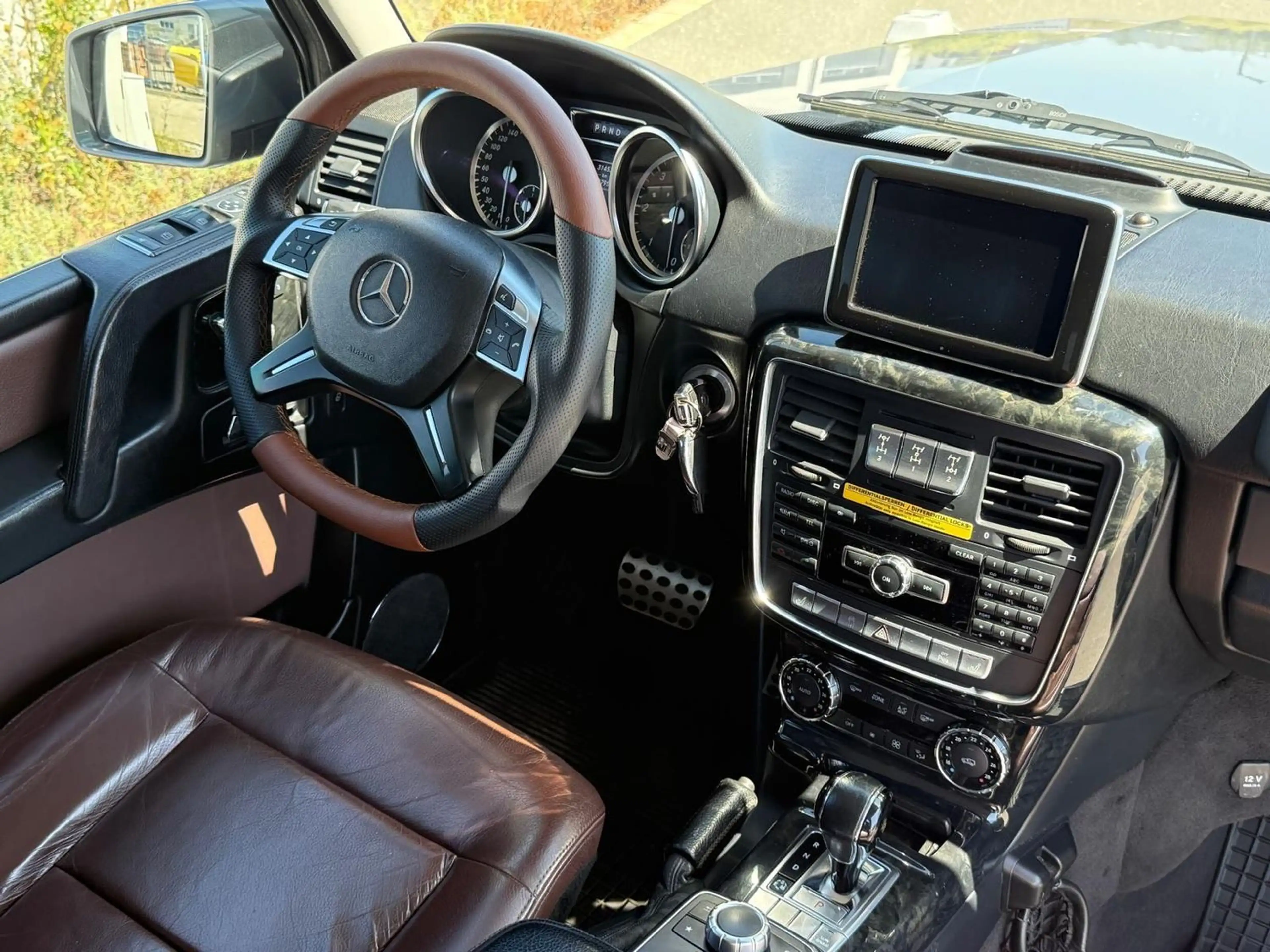 Mercedes-Benz G 350 G 350 BlueTec AMG Line — photo 10