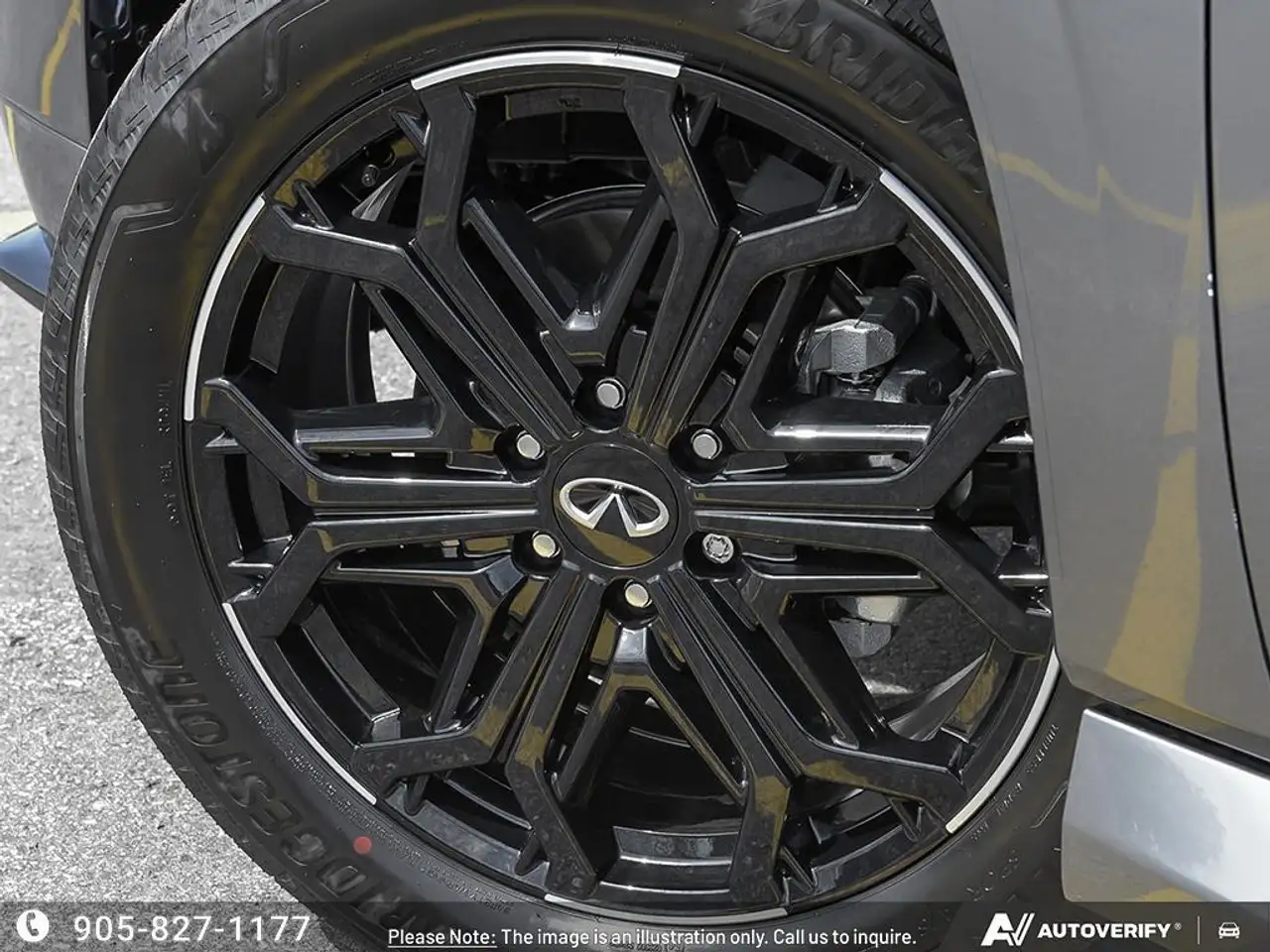 Infiniti QX80 снимка Infiniti QX80