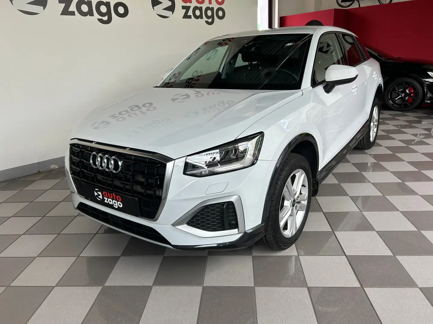 Audi Q2 35 1.5 tfsi Business Advanced s-tronic Blanc - 1