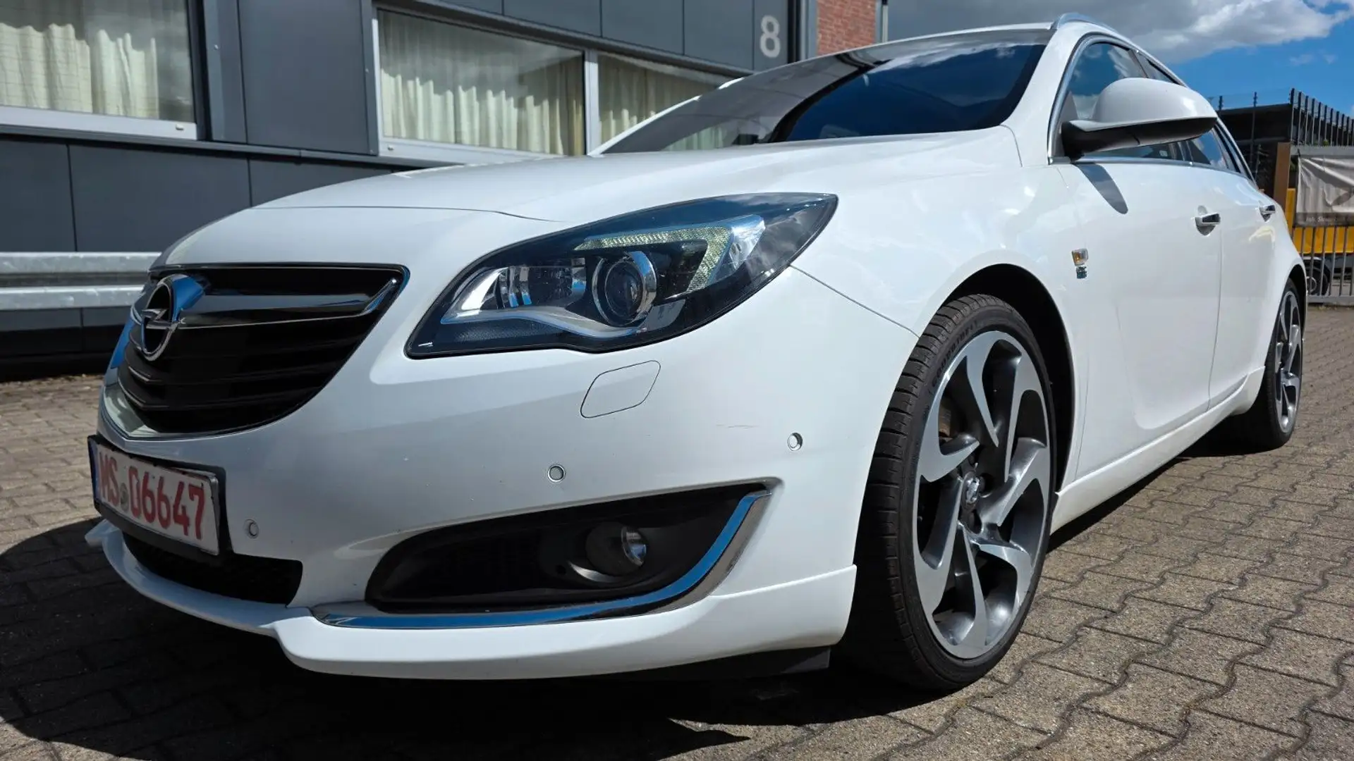 Opel Insignia 2.0 CDTI ST OPC-LINE XENON LEDER NAVI Білий - 1
