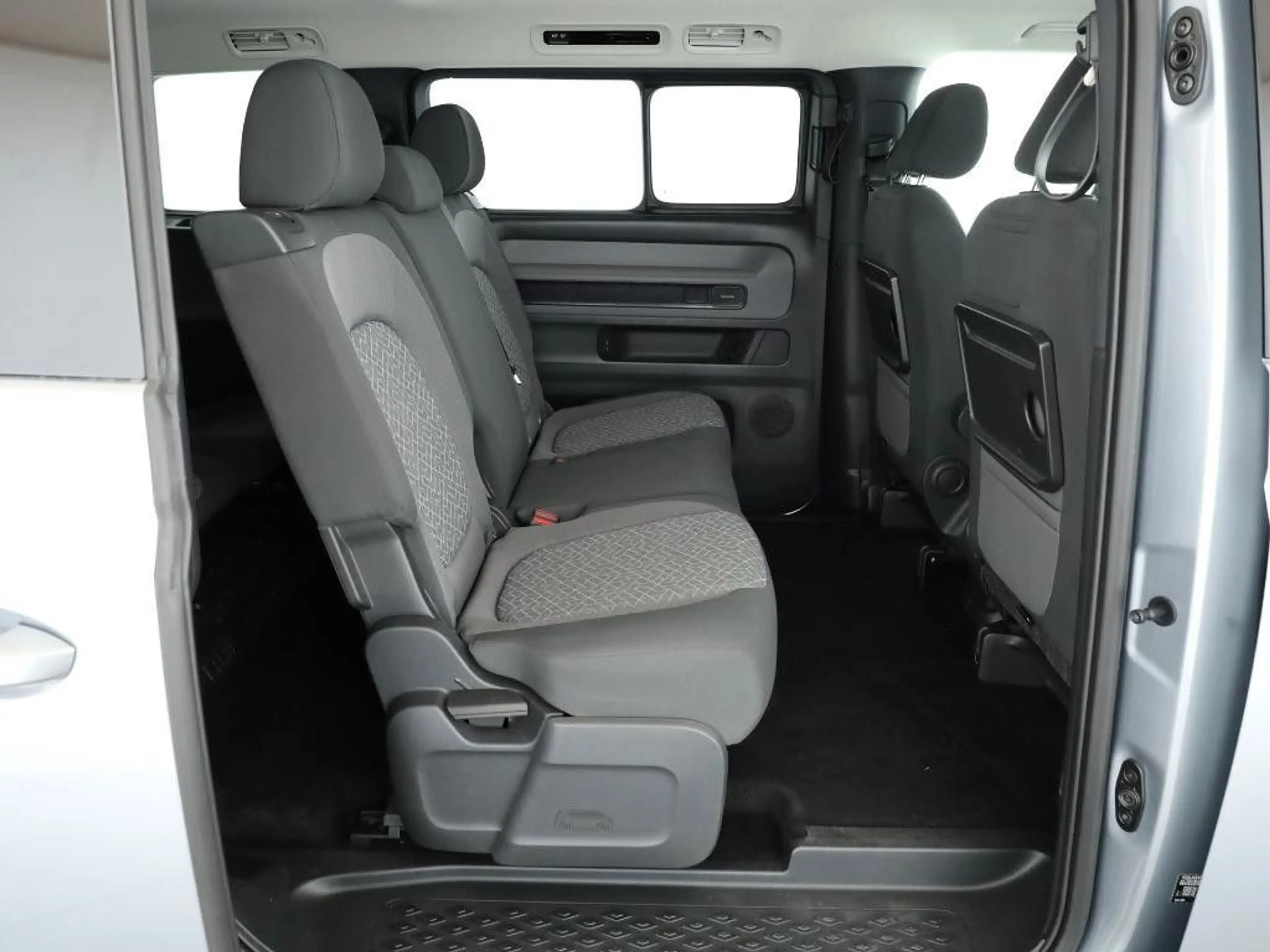 Volkswagen ID. Buzz Pro LR ACC AHK ACC 3ZK PANO IQ RFK HuD — photo 8