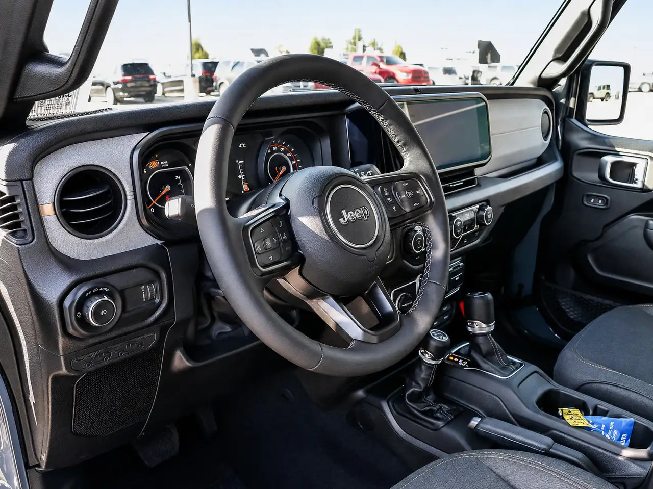 Jeep Wrangler снимка Jeep Wrangler