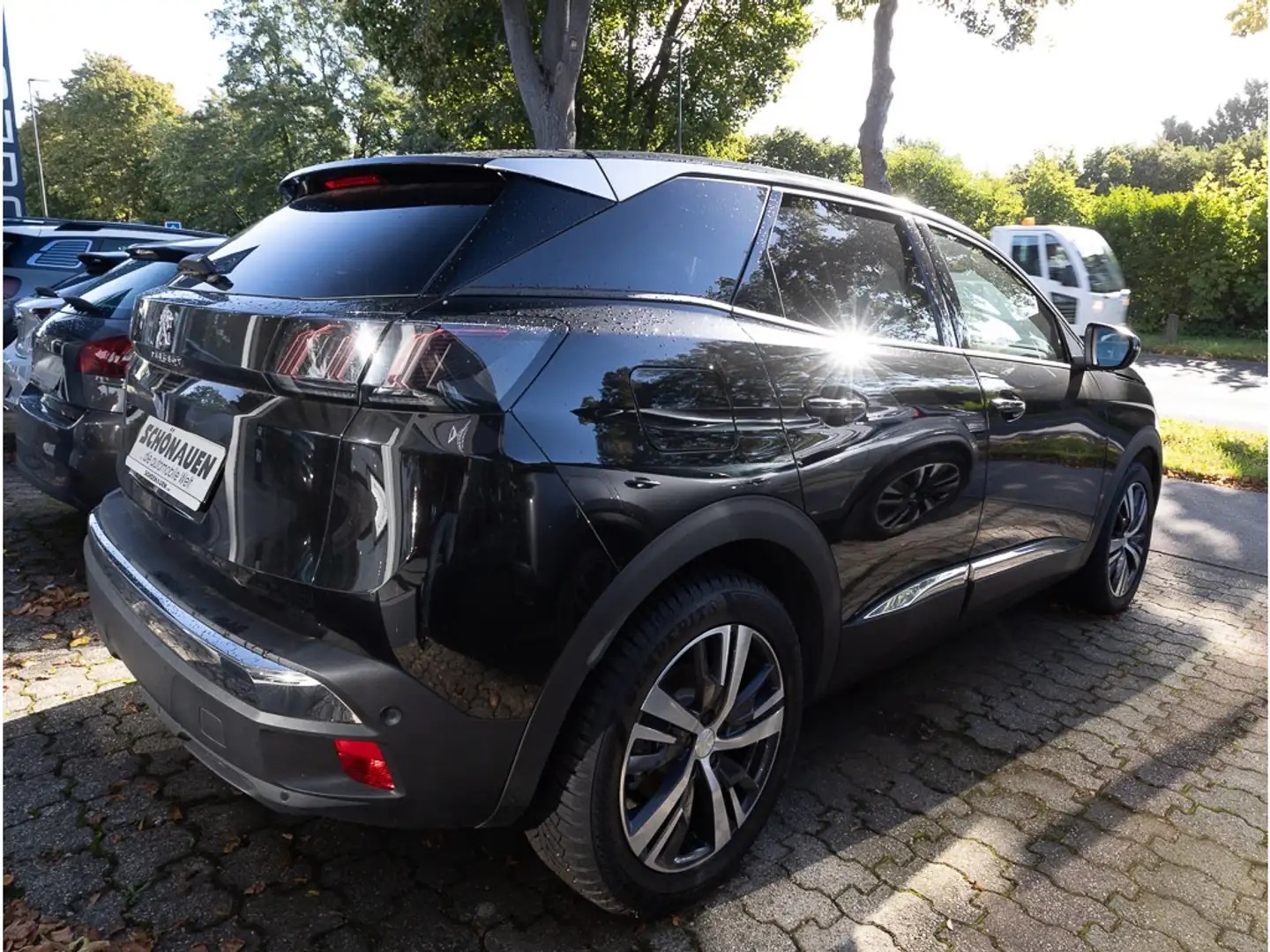 Peugeot 3008 Allure Pack 1.2 PureTech +PDC+ALLW+RFK+NAVI+ Schwarz - 2