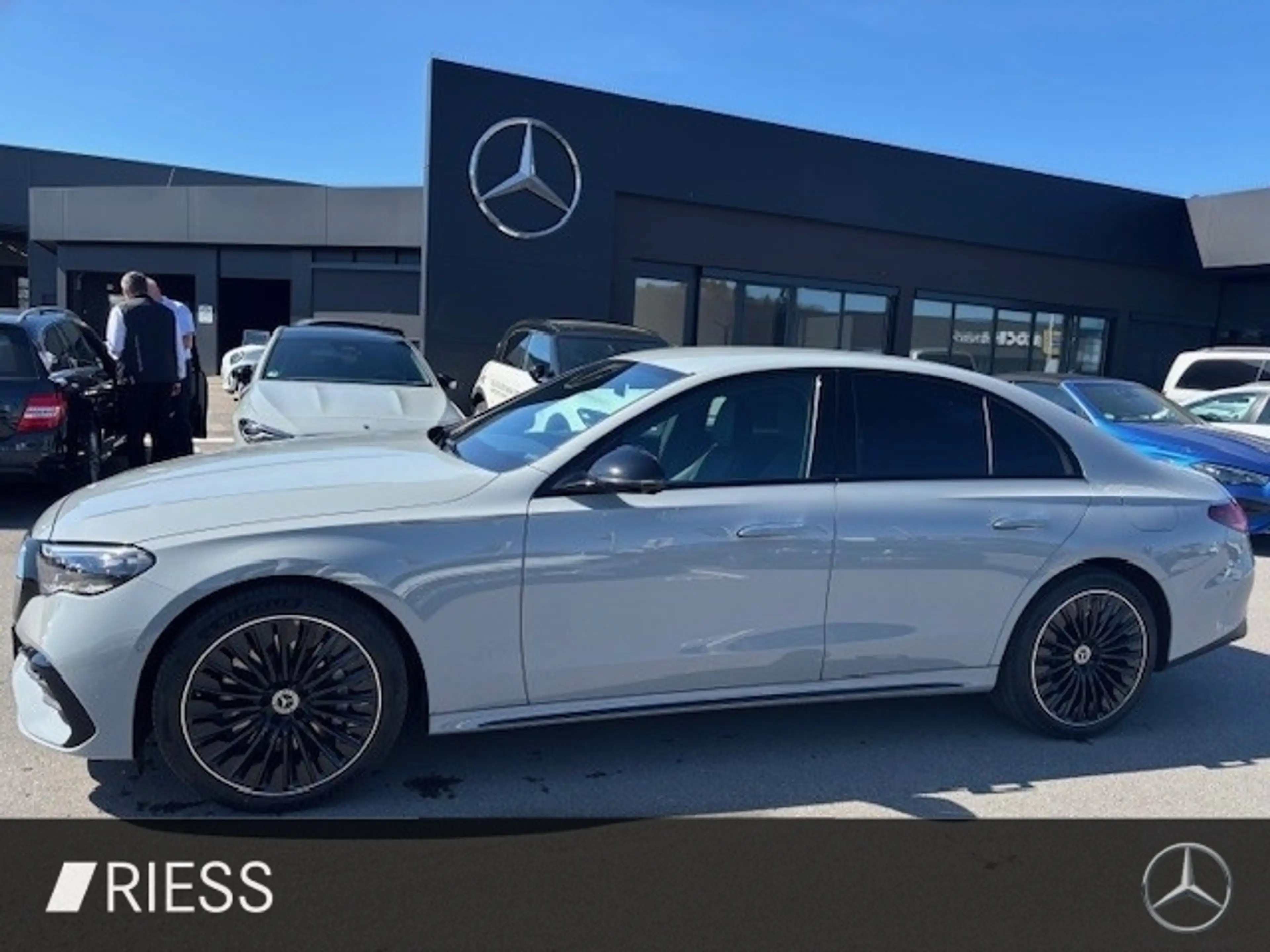 Mercedes-Benz E 400 e 4M AMG Sport Night Distr HUD 360 20" — photo 4