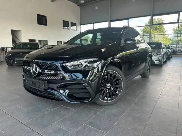 Mercedes-Benz GLA 220