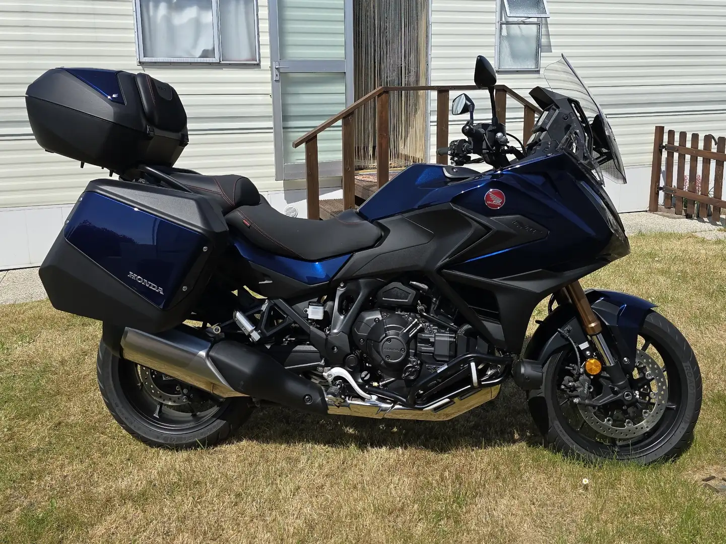 Honda NT 1100 Blau - 1