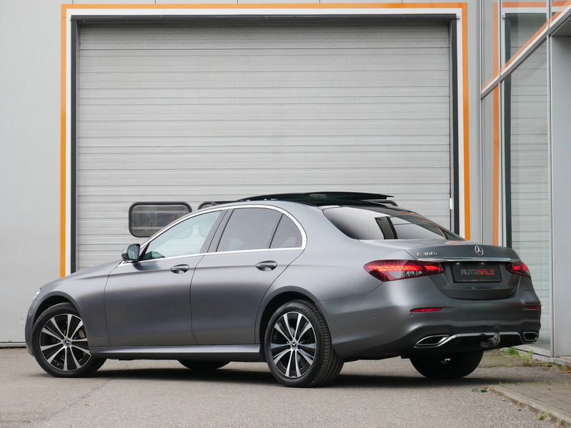 Mercedes-Benz E 300 e PHEV AMG SOH 100% new battery Pano/Matt/AHK/Nappa/360/3D Hifi/ — photo 4