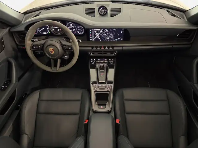Porsche 911 view 13